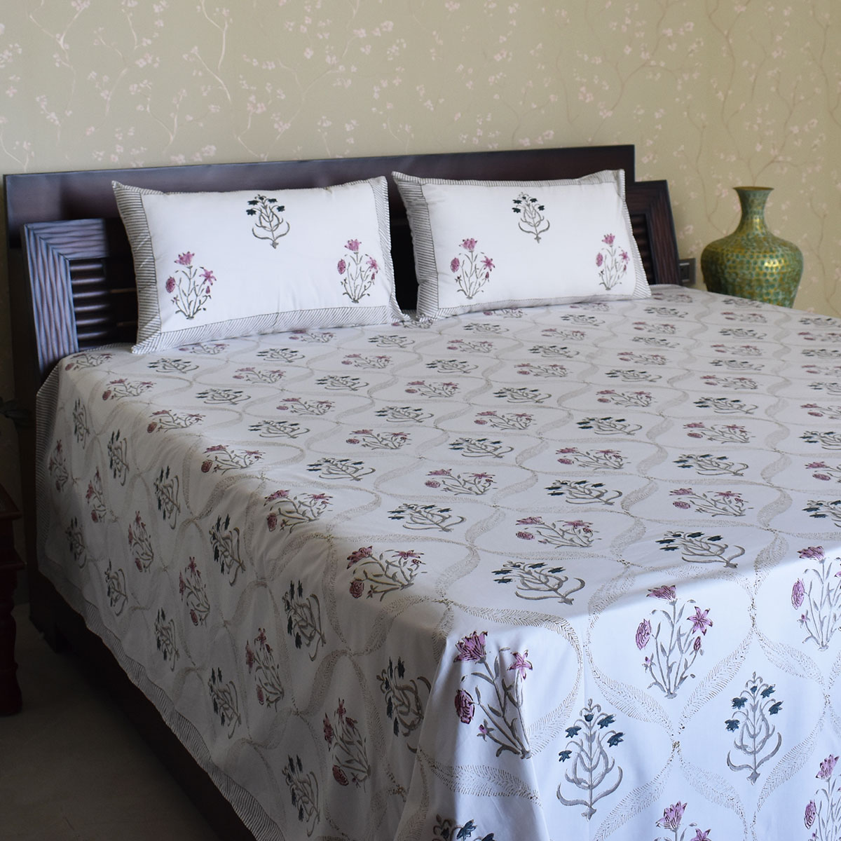 King Size Block Printed Percale Fine Cotton Bedspread with 2 Pillow Cases 200838