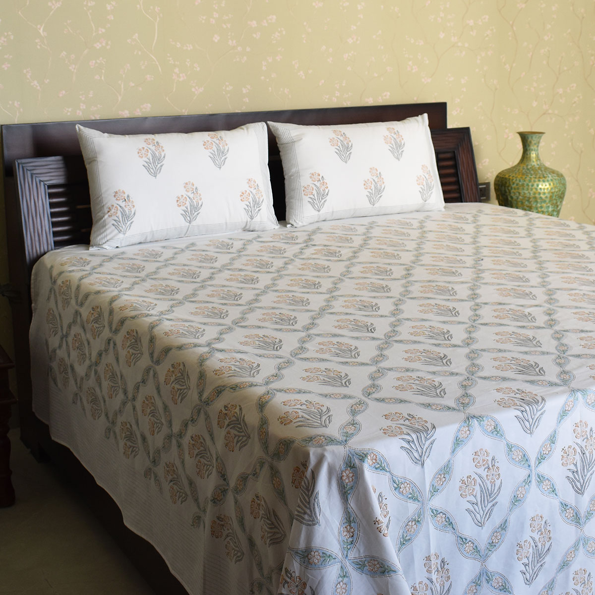 King Size Block Printed Percale Fine Cotton Bedspread with 2 Pillow Cases 200843