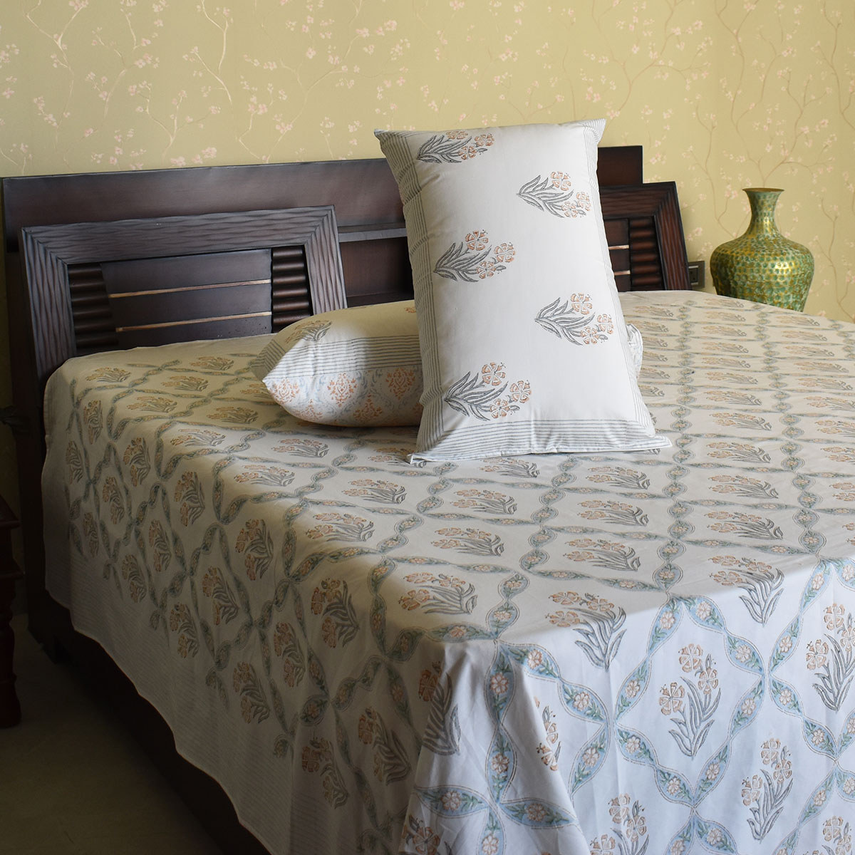 King Size Block Printed Percale Fine Cotton Bedspread with 2 Pillow Cases 200843