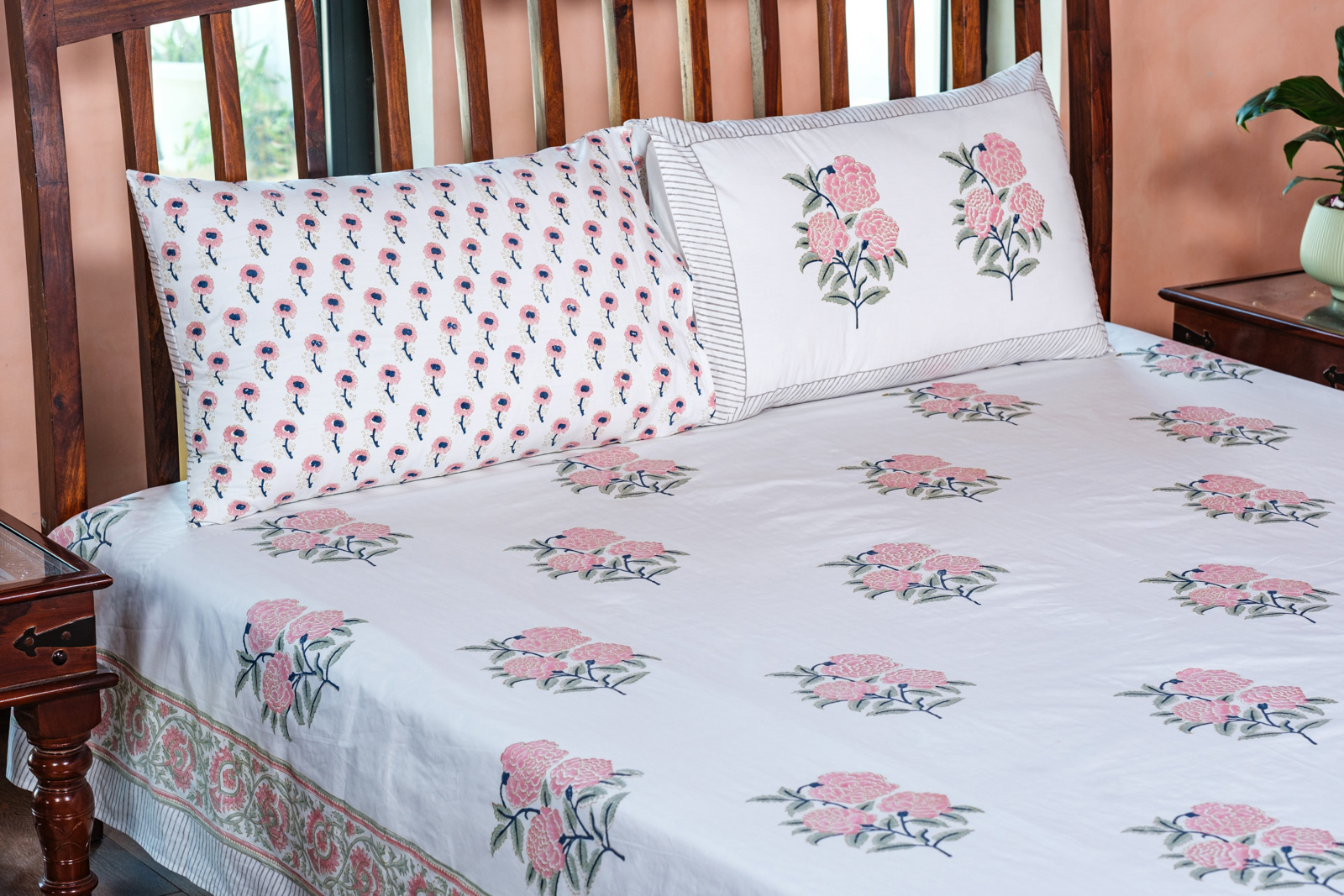 Queen Size Percale Fine Cotton Bedspread with 2 Pillow Cases  100878