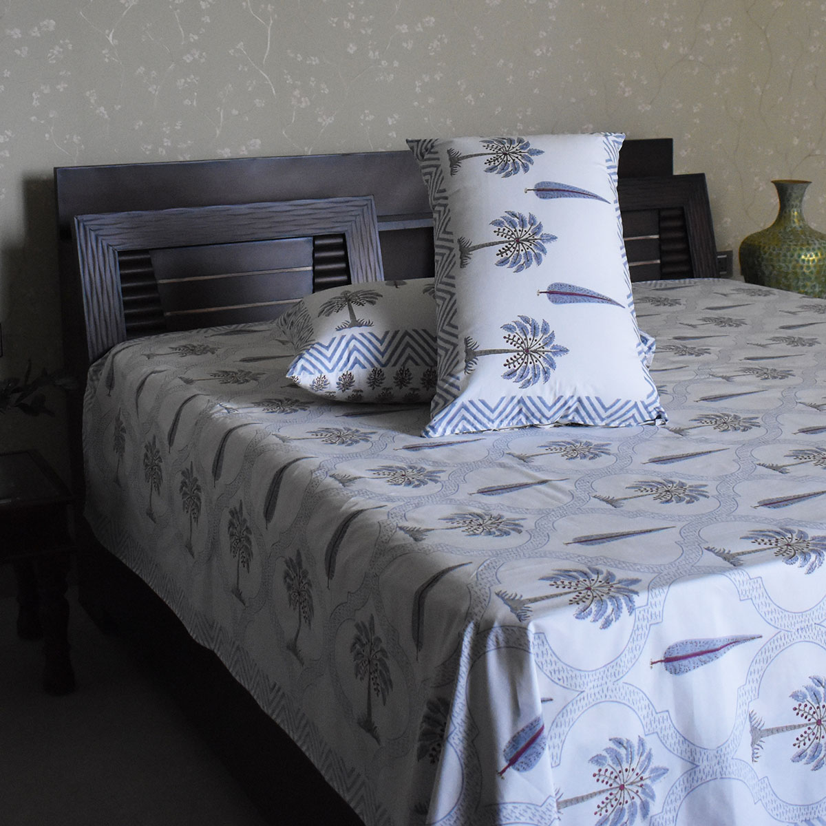 Queen Size Percale Fine Cotton Bedspread with 2 Pillow Cases 200008