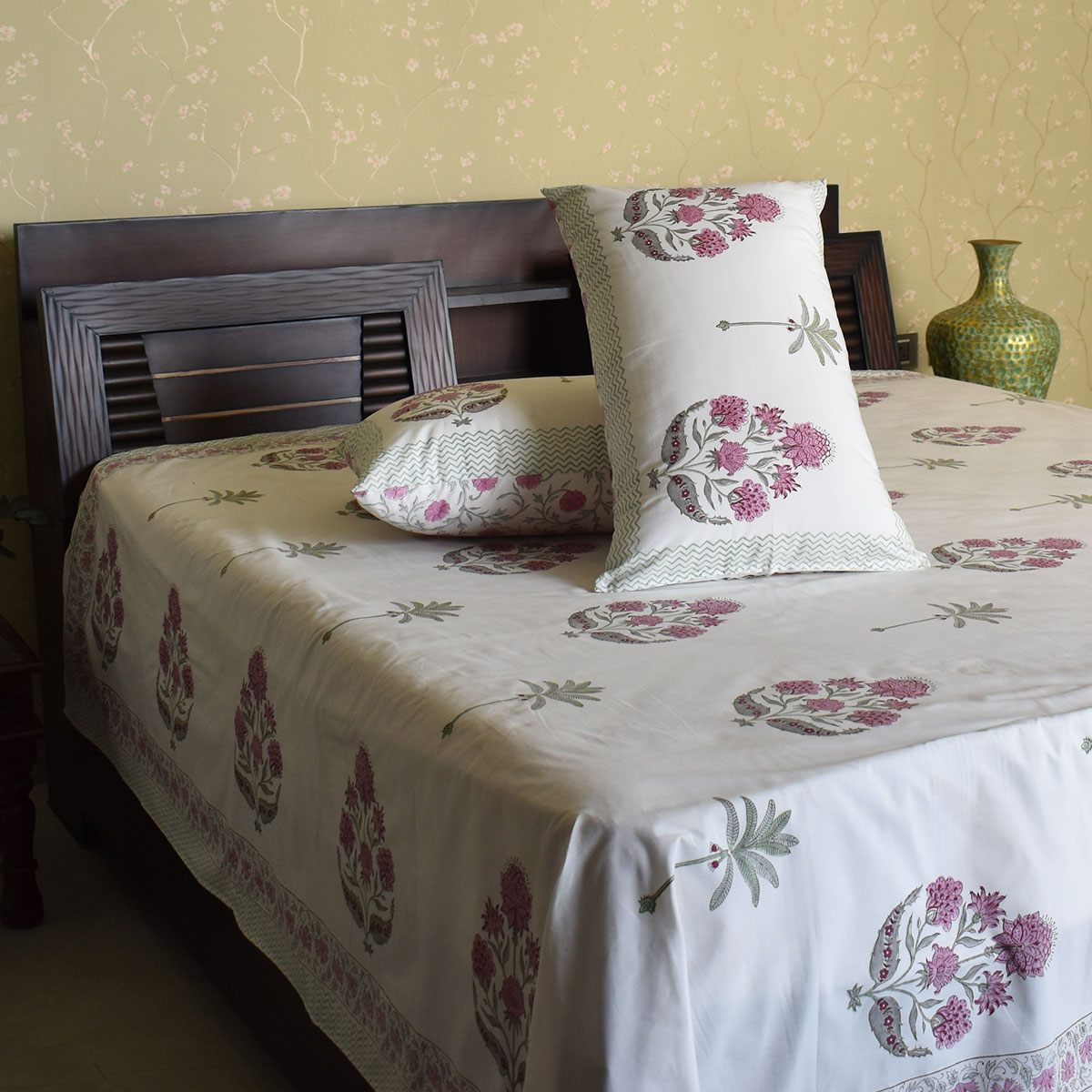 Queen Size Percale Fine Cotton Bedspread with 2 Pillow Cases 200077