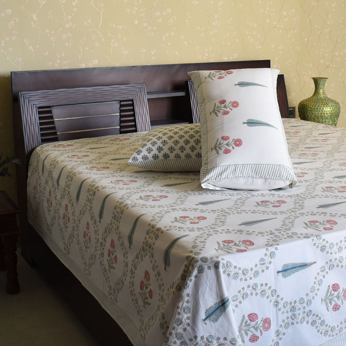 Queen Size Percale Fine Cotton Bedspread with 2 Pillow Cases 200083