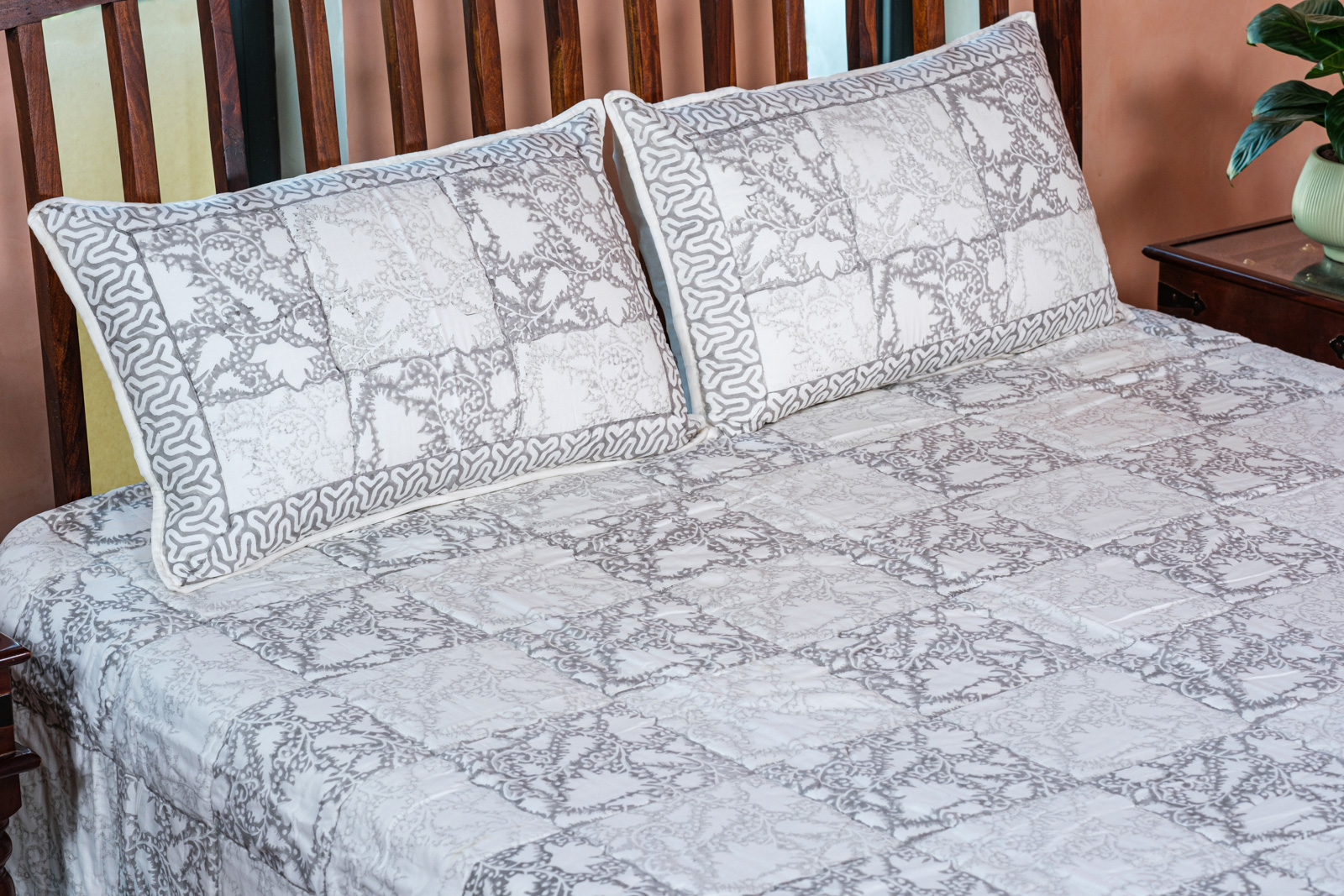 Hand Block Printed Soft Cotton Quilted Bedspread Queen Size  103877