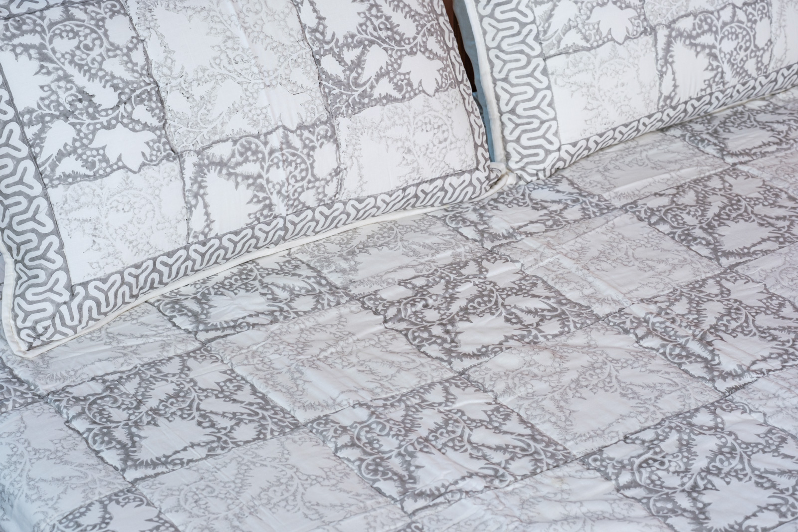 Hand Block Printed Soft Cotton Quilted Bedspread Queen Size 103877