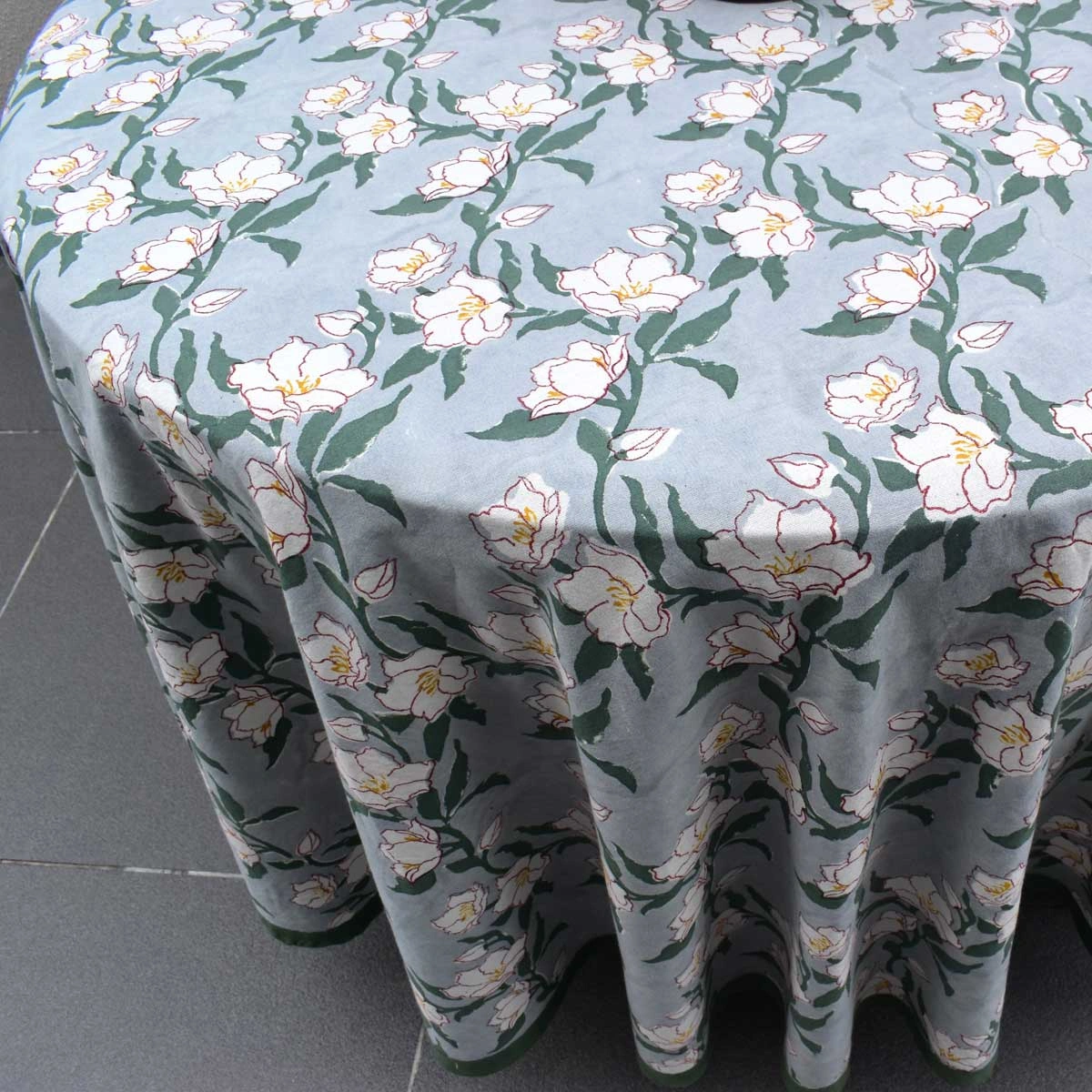 Round 275 cms 100 Cotton Tablecloth Camellia Snow Dusk 260419