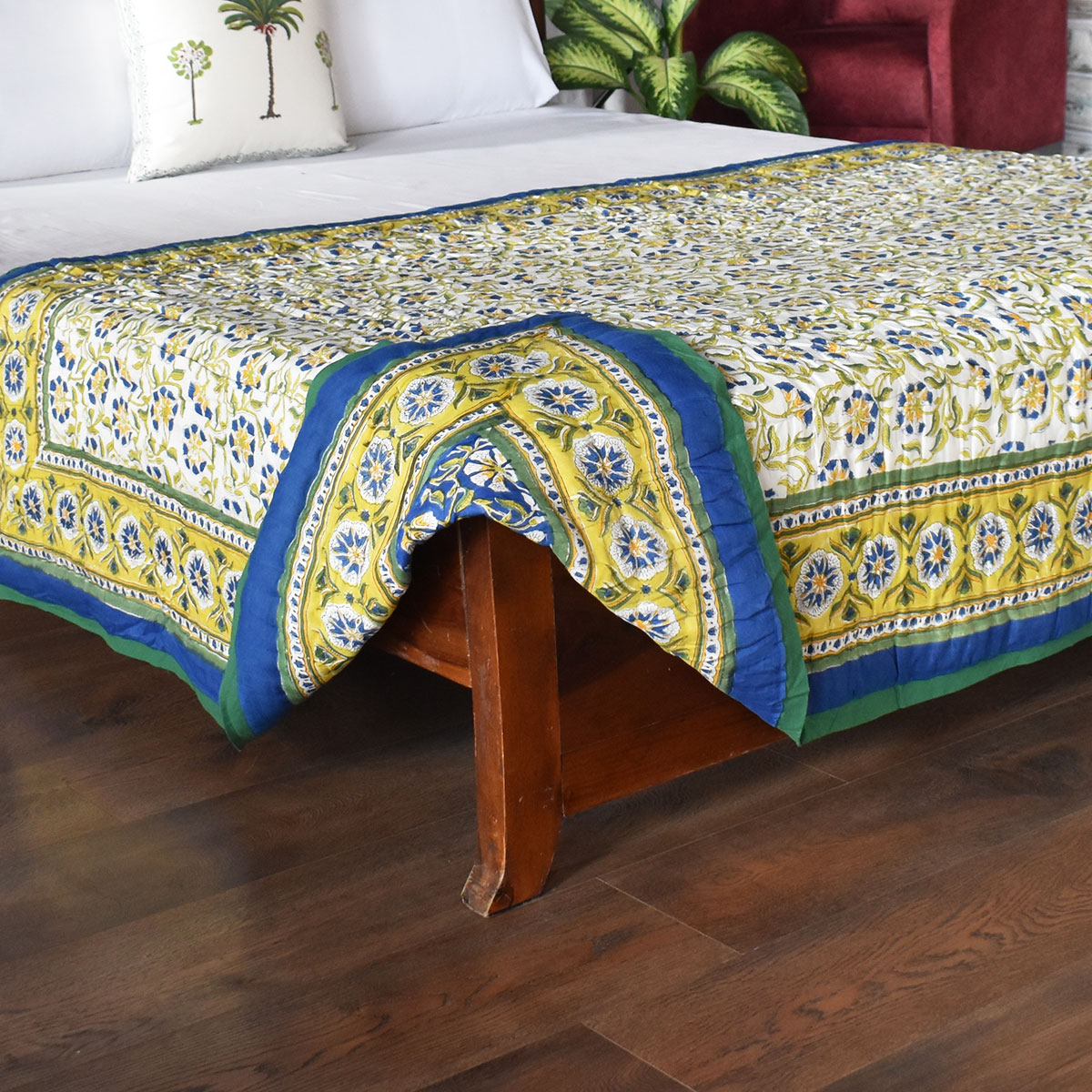 Hand Block Printed Cotton Twin Size Quilt Chakri Blue Gud 102656