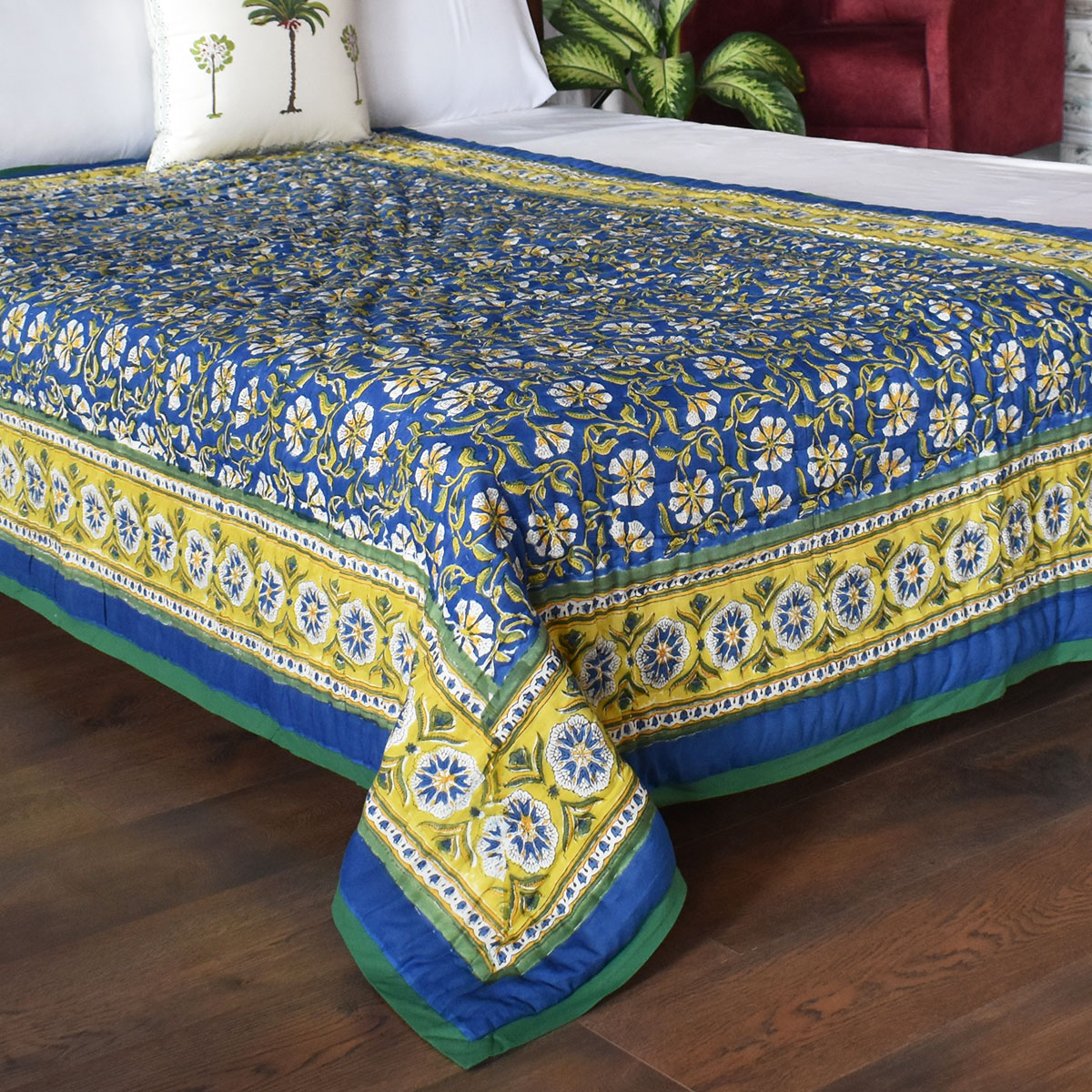 Hand Block Printed Cotton Twin Size Quilt Chakri Blue Gud 102656