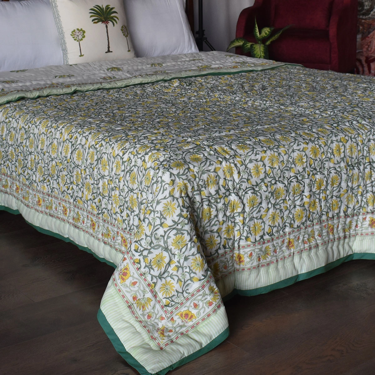 Hand Block Printed Cotton Queen Size Quilt Chakri Lime 260101
