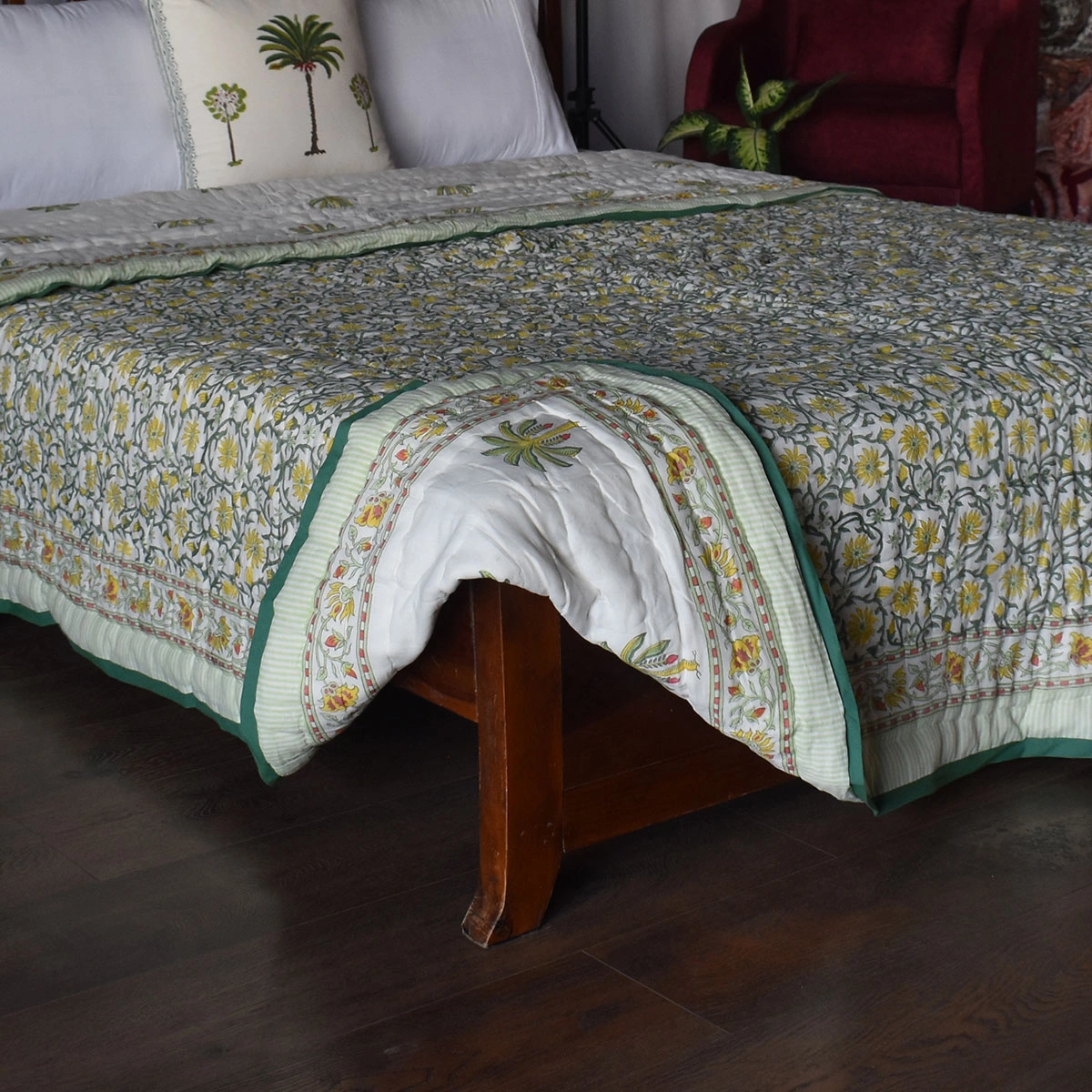 Hand Block Printed Cotton Queen Size Quilt Chakri Lime 260101