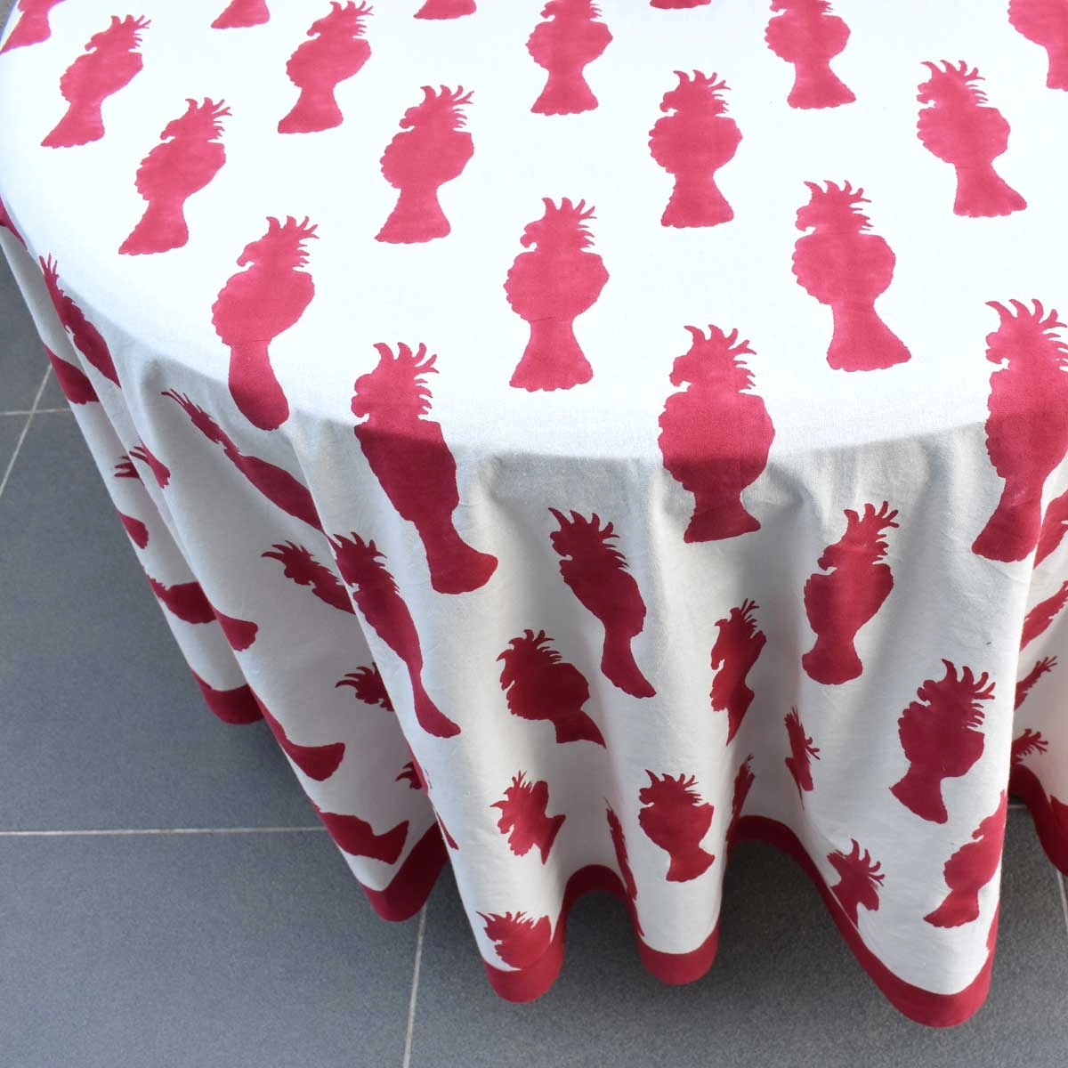 Round 220 cms Cotton French Design Table Cover  Cockatoo Red 271022