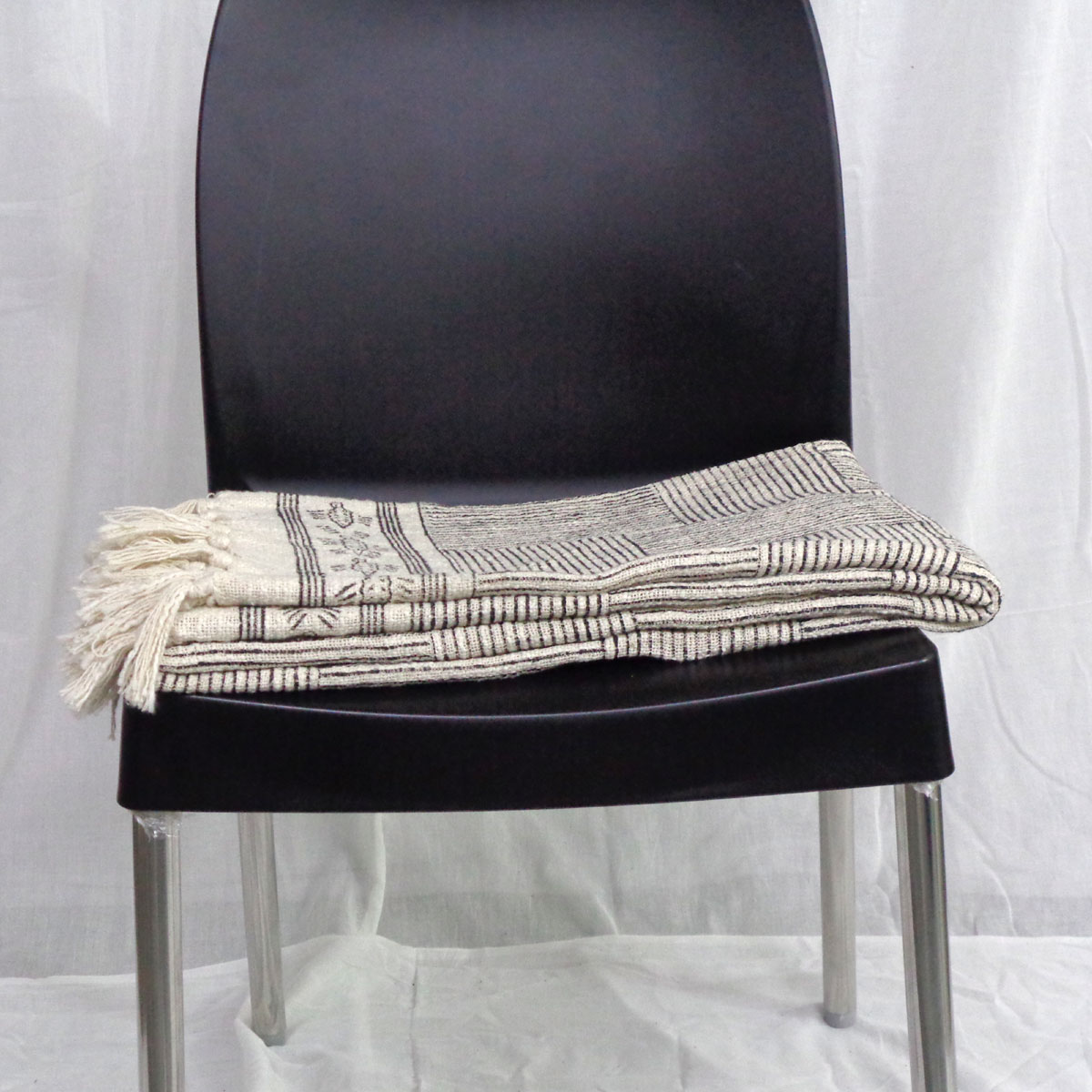 Cotton Throw with Tassel 104312