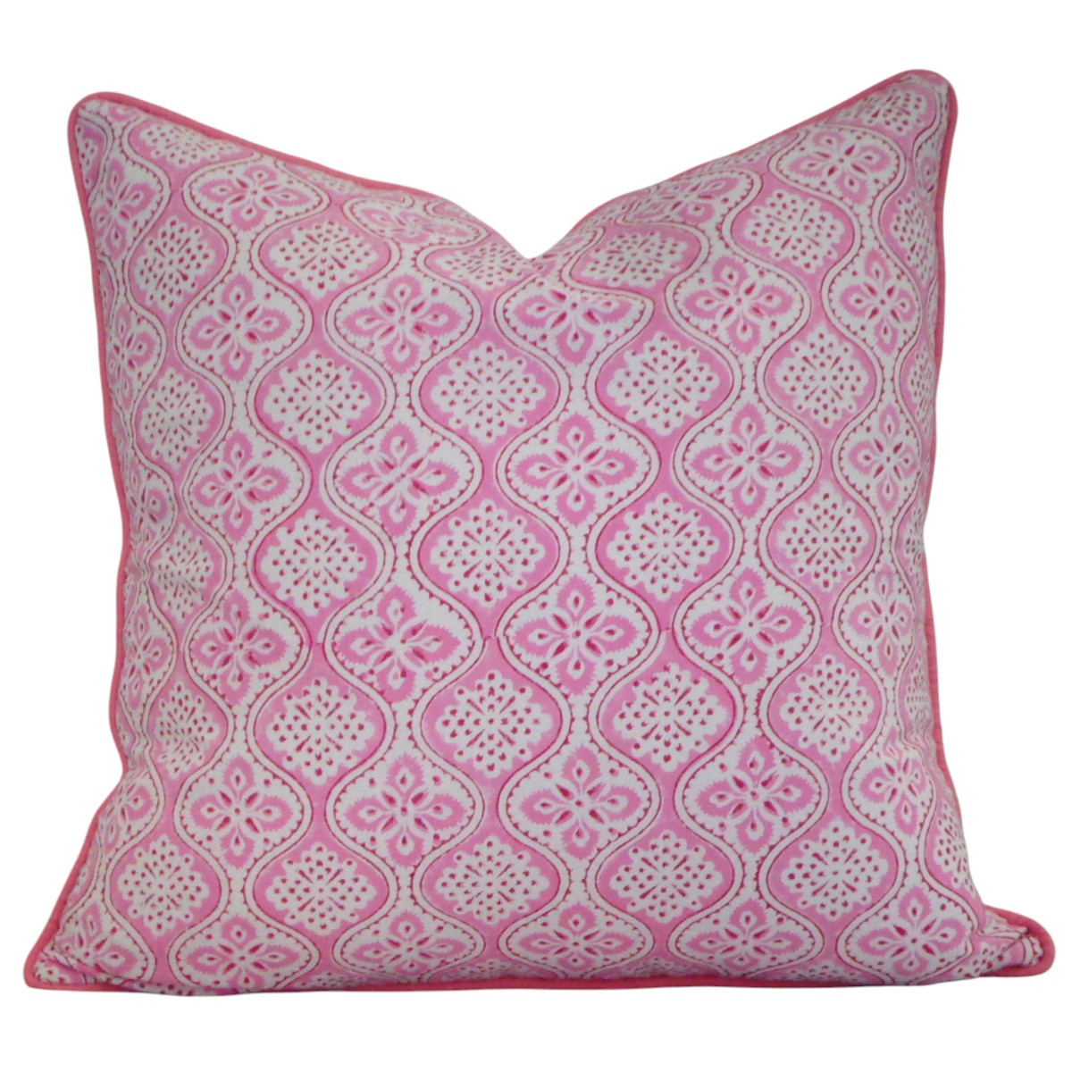 Piping Cushion Cover 50x50 cms Ogee Pink 701951