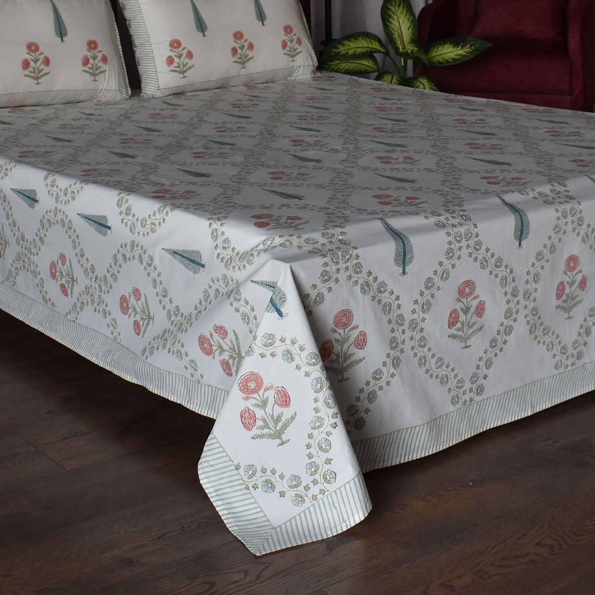 Queen Size Percale Fine Cotton Bedspread with 2 Pillow Cases 200083