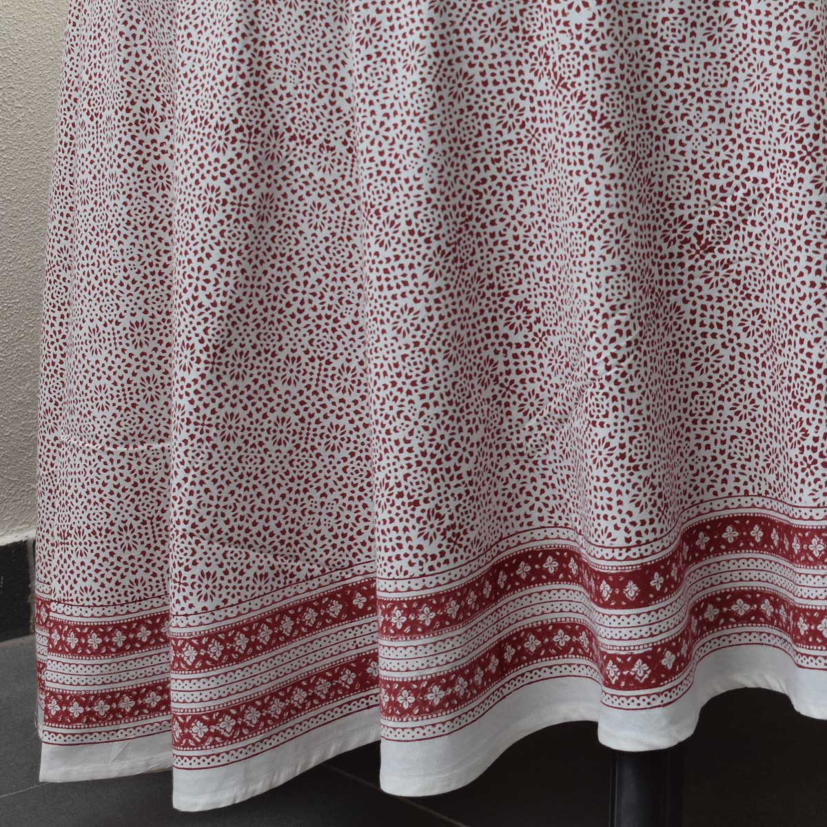 Round 220 cms Cotton French Design Table Cover EKR 17
