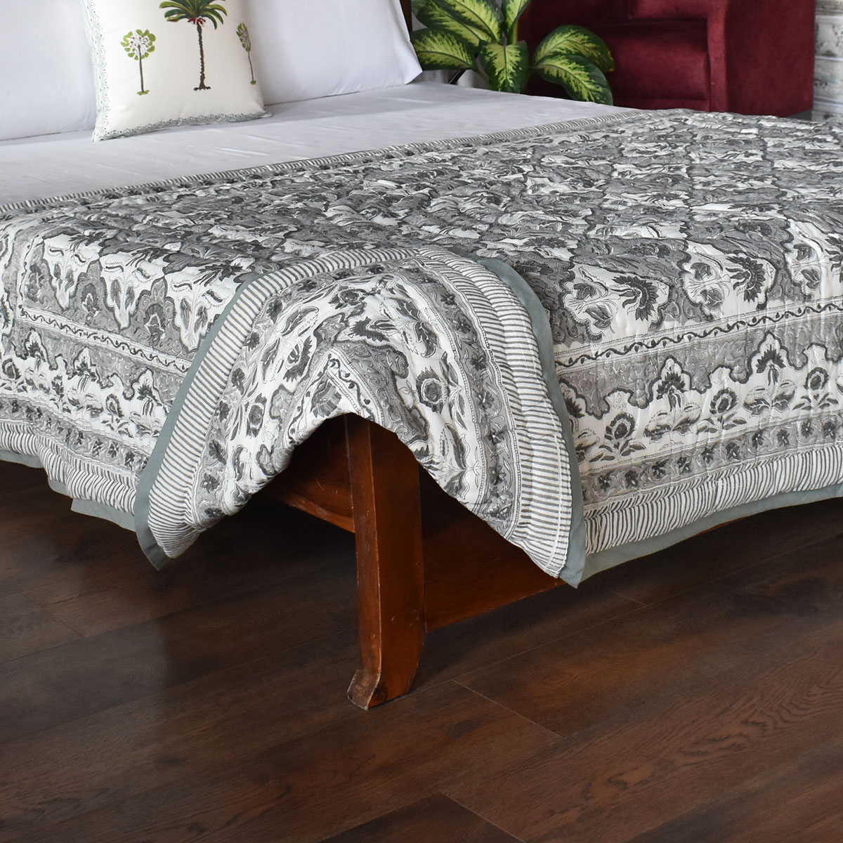 Hand Block Printed Cotton Twin Size Quilt  Grey Boota Patti 501068