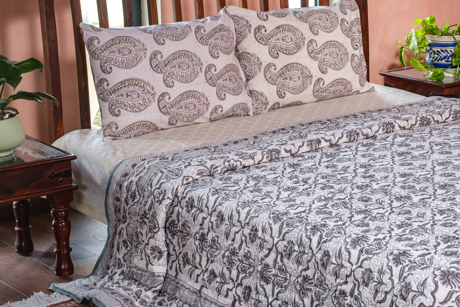 Hand Block Printed Cotton Quilt King Size  Grey Boota Patti 700684