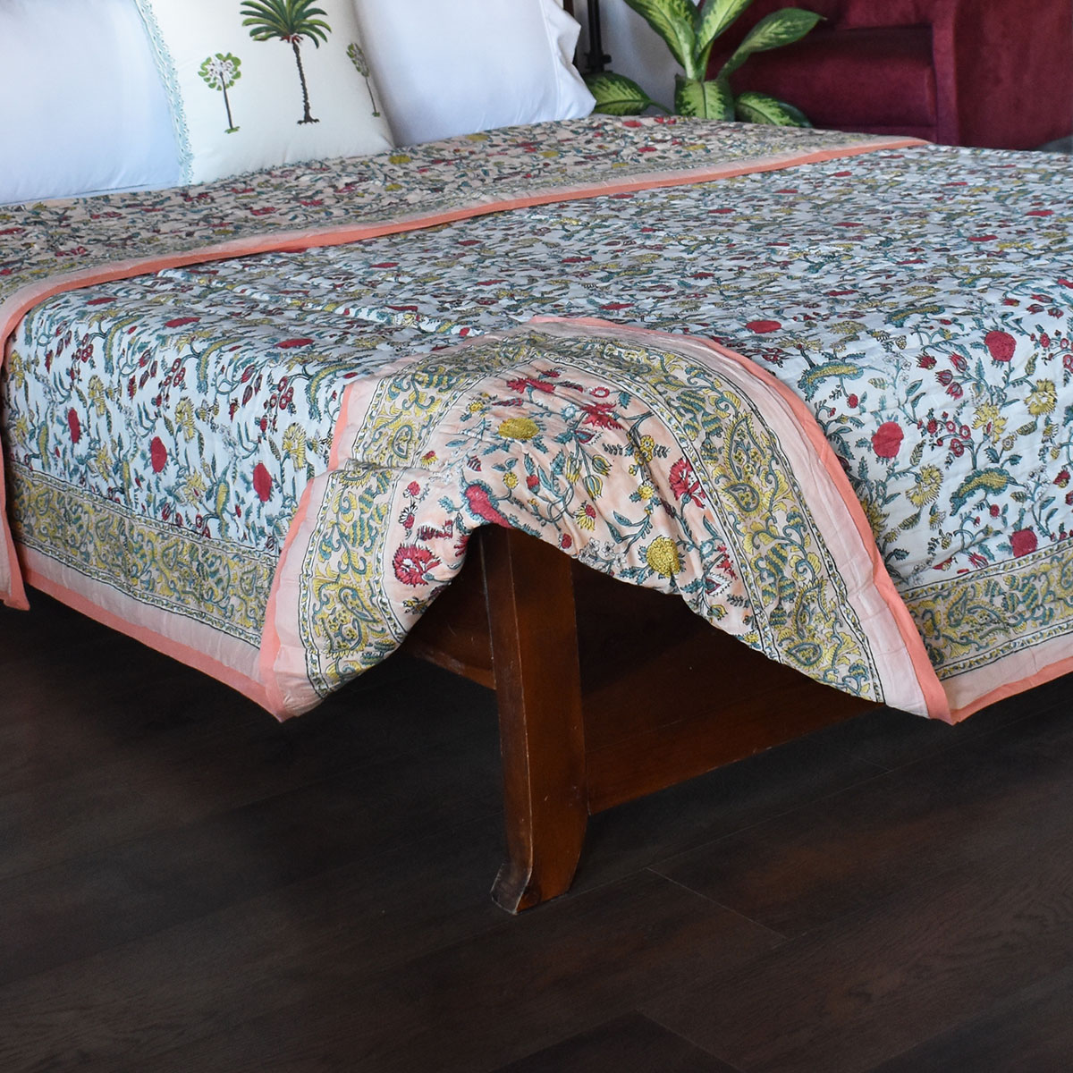 Hand Block Printed Cotton Queen Size Quilt Jungle Flower Peach 501074