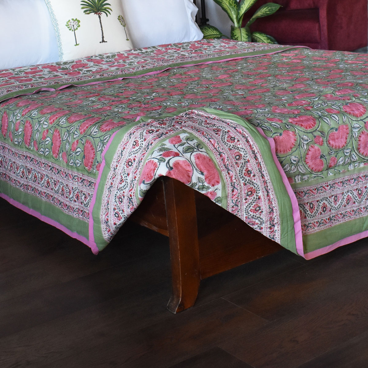 Hand Block Printed Cotton King Size Quilt  Kamal Gulabi 102210