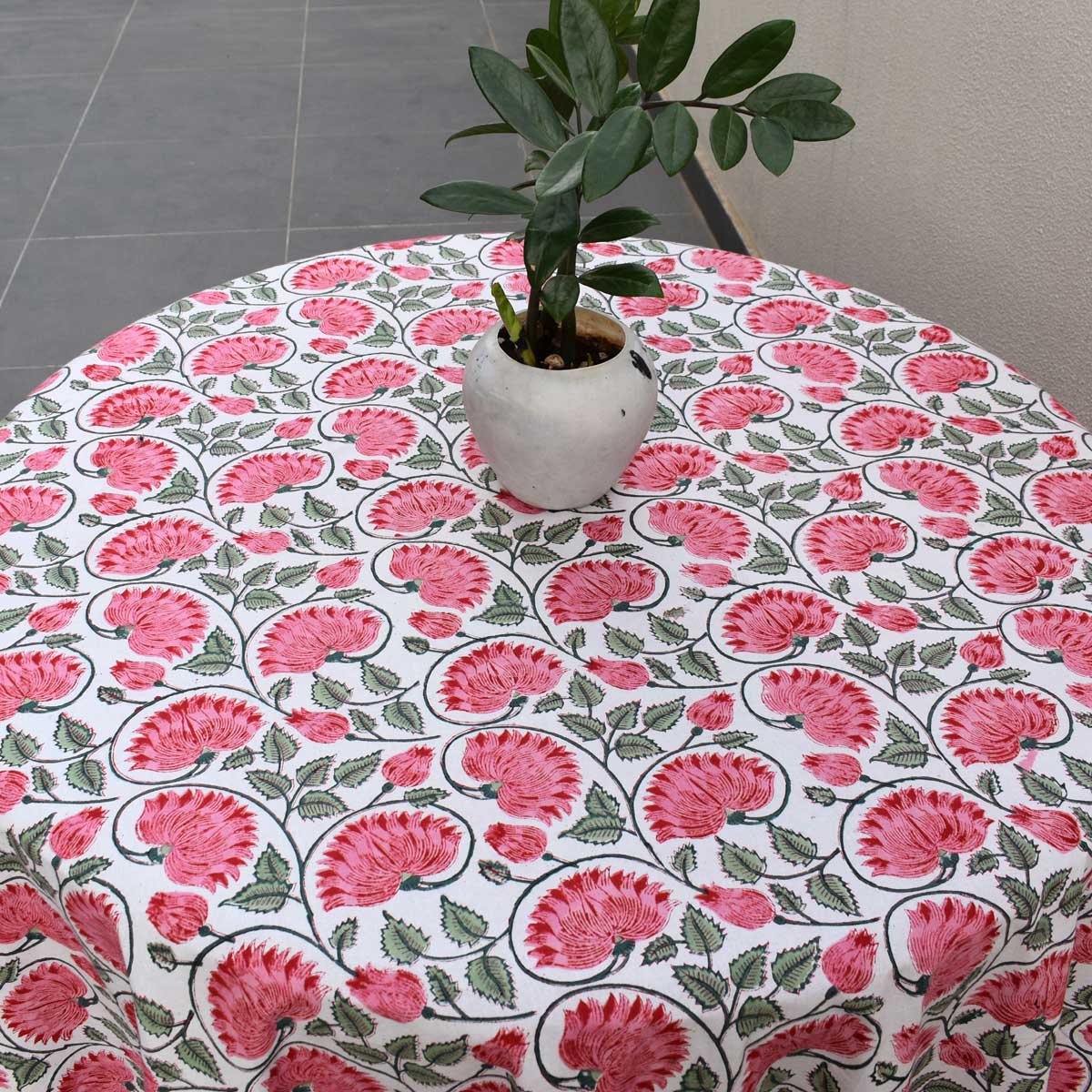Hand Block Printed Cotton Round Tablecloth 220 cm Kamal Gulabi Open 103739