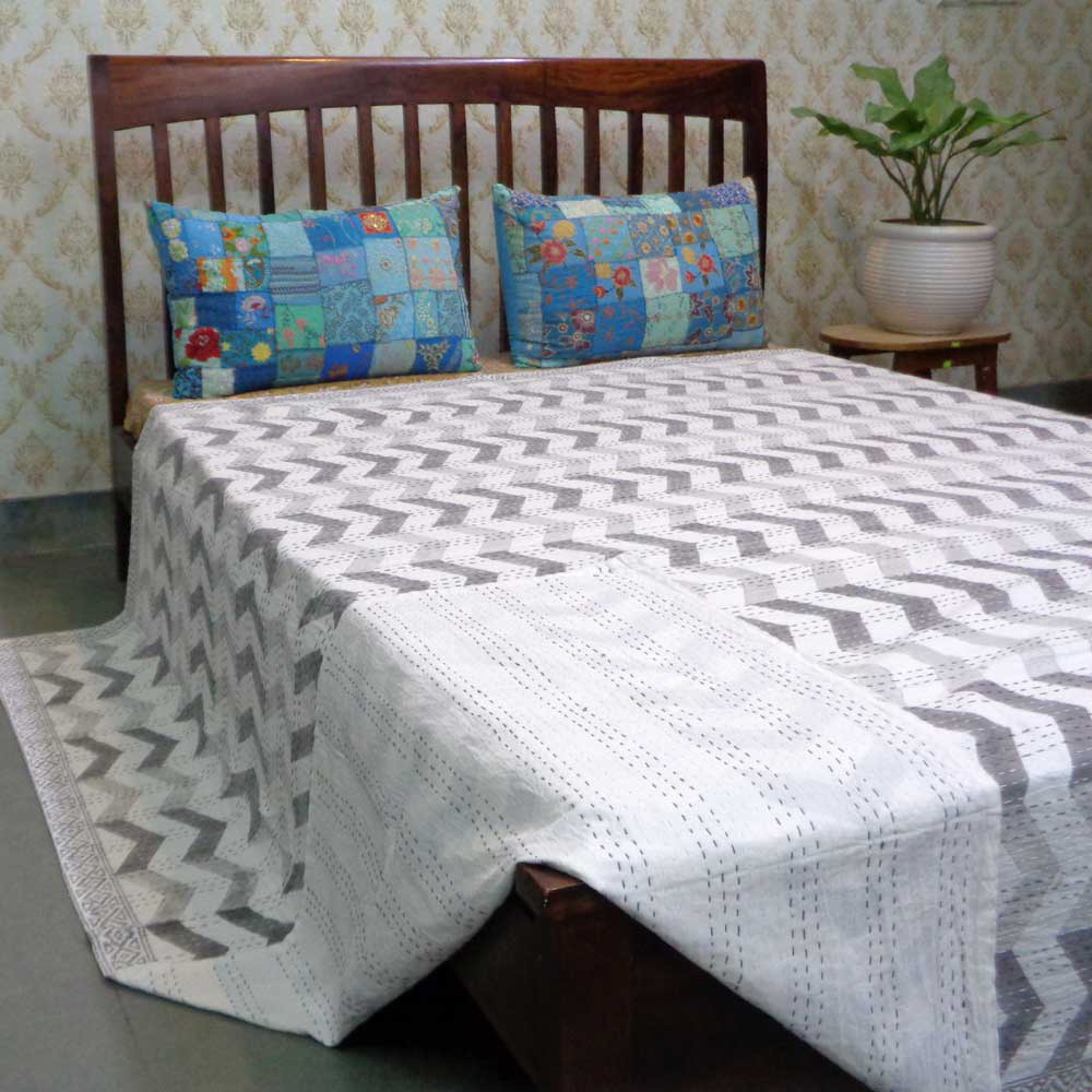 Hand Block Printed Cotton Sanganer Kantha Queen Size  Chevron Smoky Grey 171858