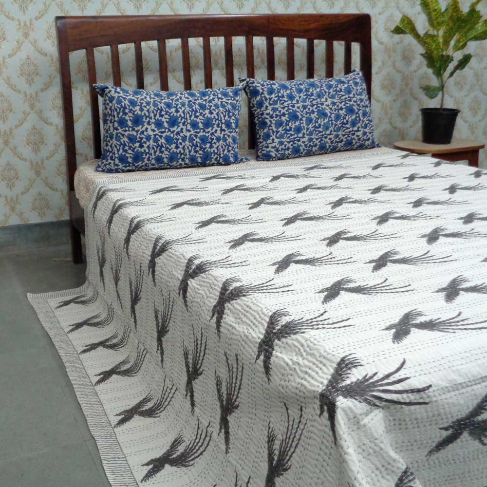 Design FLYING BIRD 107983 Block Printed QUEEN SIZE Single-Width Kantha