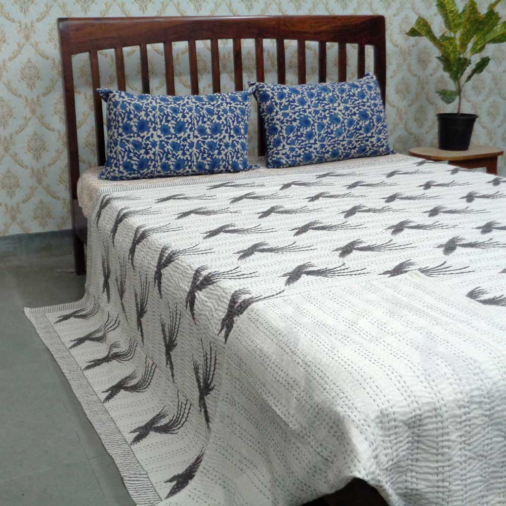 Design FLYING BIRD 107983 Block Printed QUEEN SIZE Single-Width Kantha