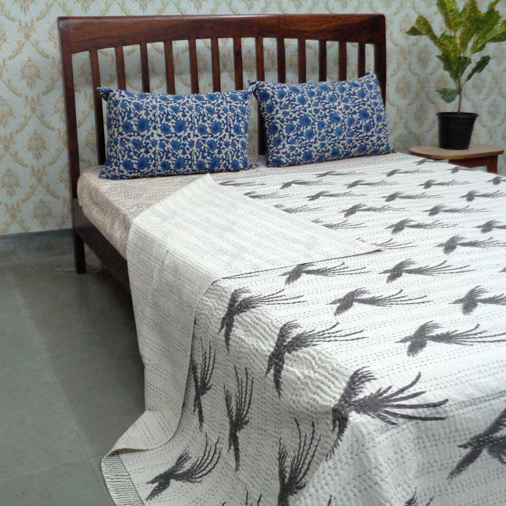 Design FLYING BIRD 107983 Block Printed QUEEN SIZE Single-Width Kantha