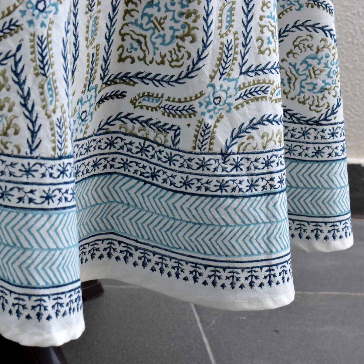 Round 220 cms Cotton French Design Table Cover Ogee Cerulean Blue 202518