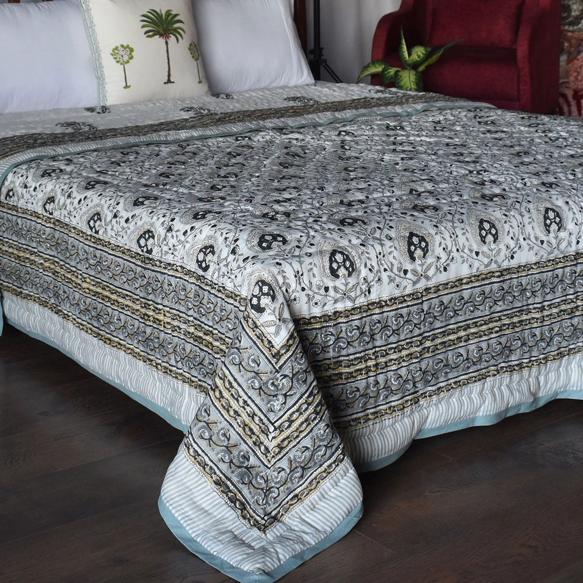 Hand Block Printed Cotton Queen Size Quilt Pan Leaf Dusk 100879