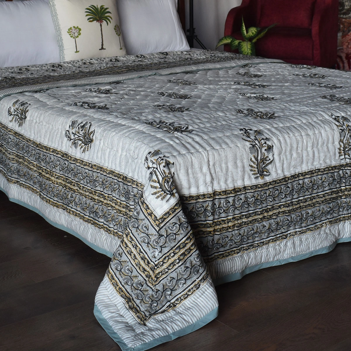 Hand Block Printed Cotton Queen Size Quilt Pan Leaf Dusk 100879