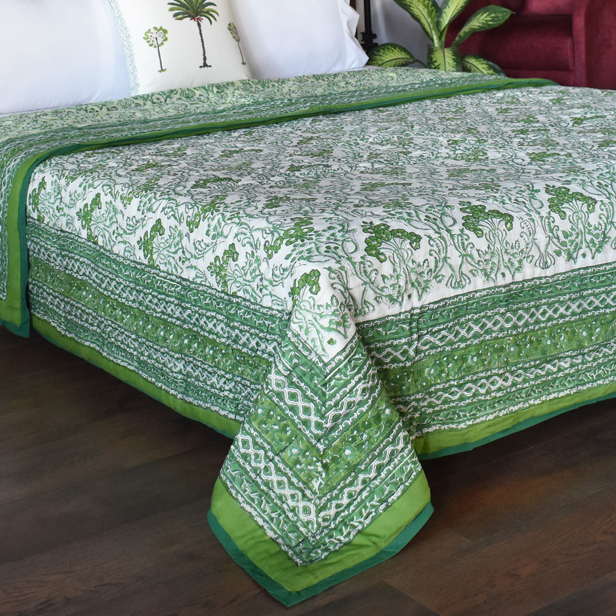 Hand Block Printed Cotton Queen Size Quilt Raat Ki Rani Green 207006
