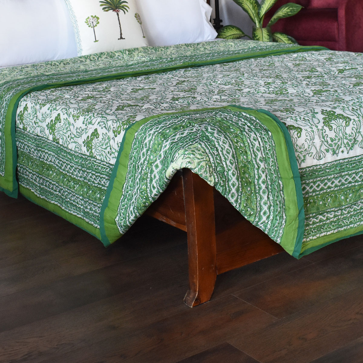 Hand Block Printed Cotton Queen Size Quilt Raat Ki Rani Green 207006