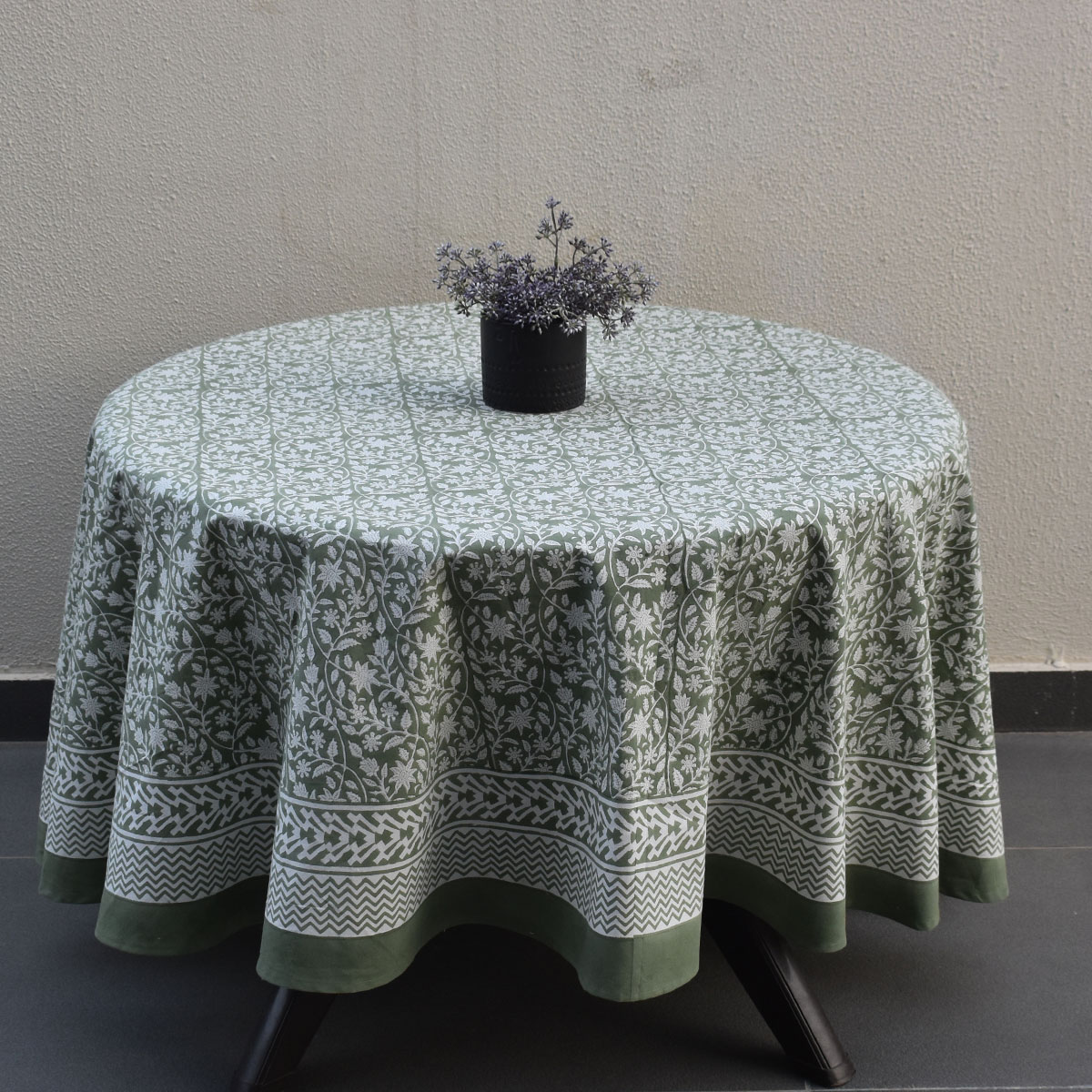 Round 220 cms Cotton French Design Table Cover Mogra 202540
