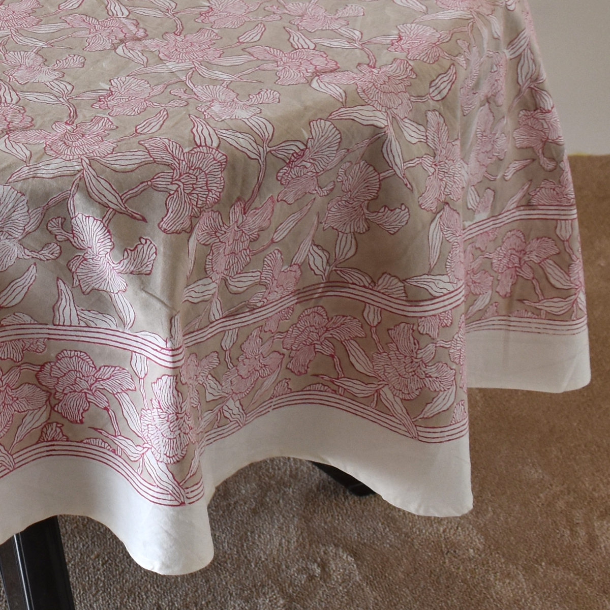 Round 180 cms Cotton French Design Table Cover Orchid Beige 250503