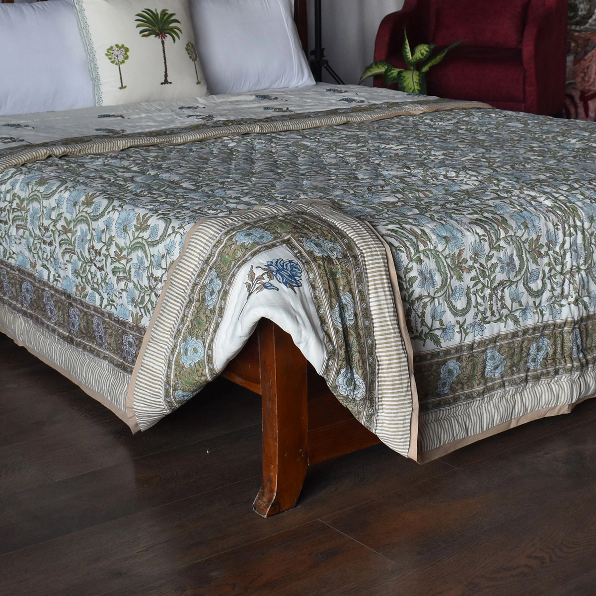 Hand Block Printed Cotton Queen Size Quilt Sage Garden Blue 260104