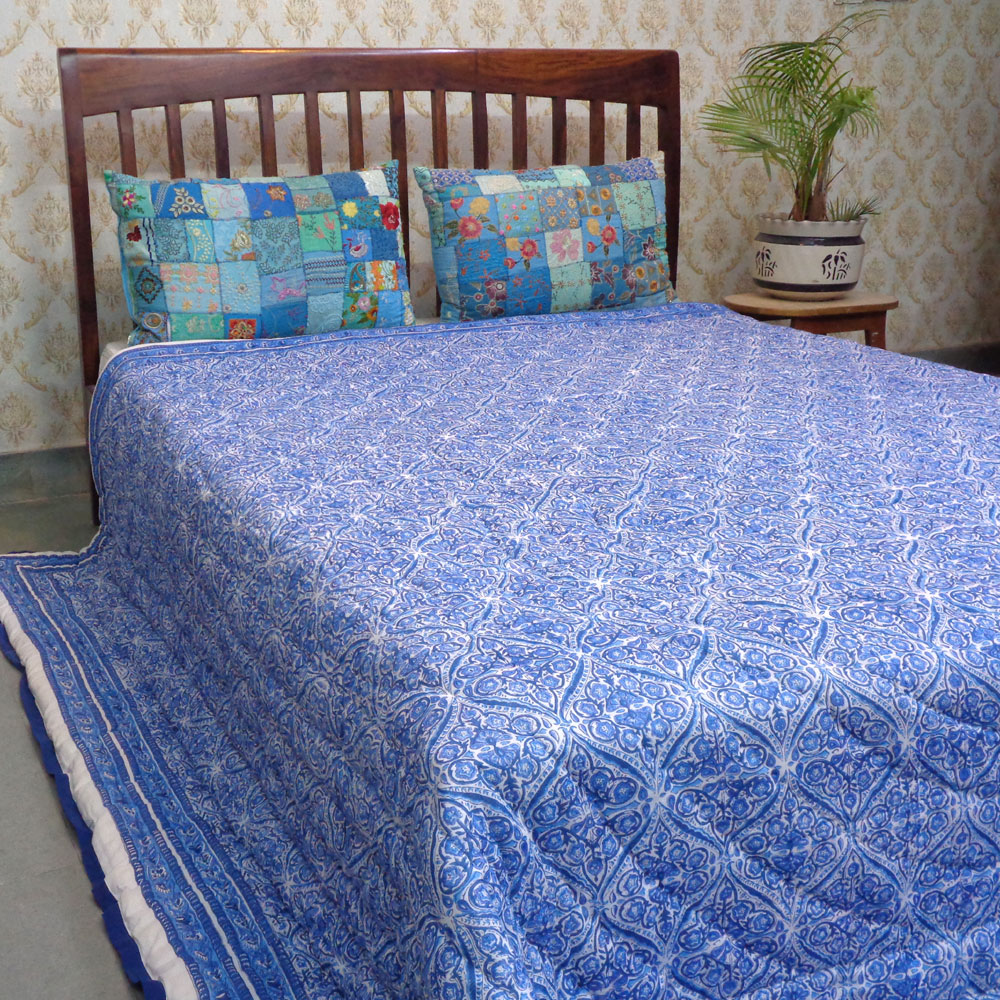 Hand Block Printed Cotton King Size Quilt  Nili Phool Chokri 106104
