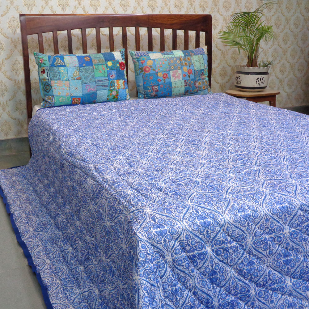 Hand Block Printed Cotton King Size Quilt  Nili Phool Chokri 106104