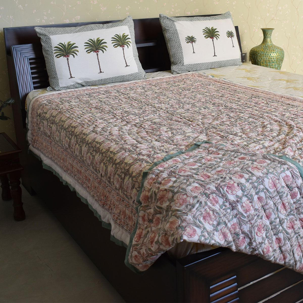 Hand Block Printed Cotton Twin Size Quilt  Bauhaus Beige Gud 505032