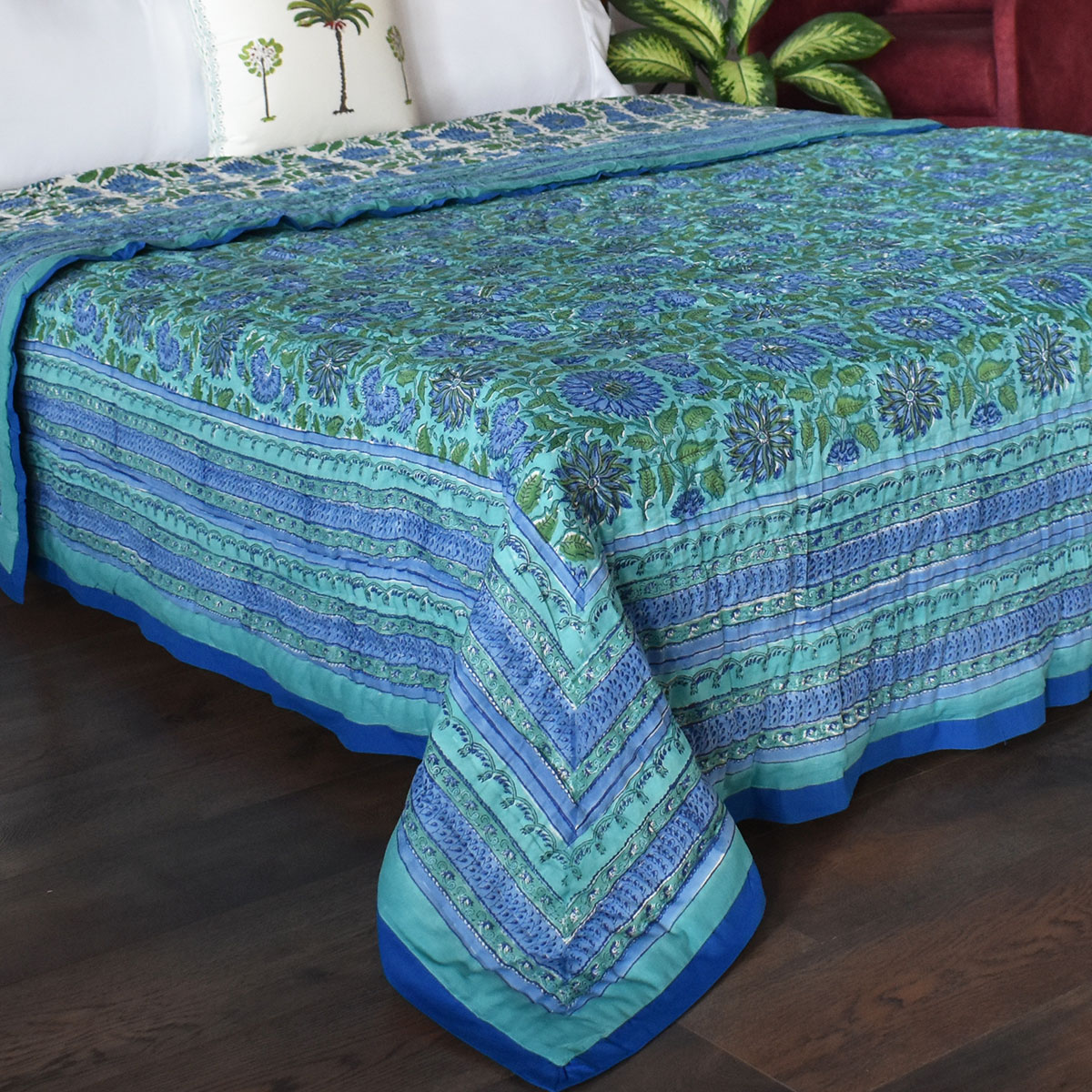 Hand Block Printed Cotton Quilt King Size Surajmukhi Blue Gud 106164