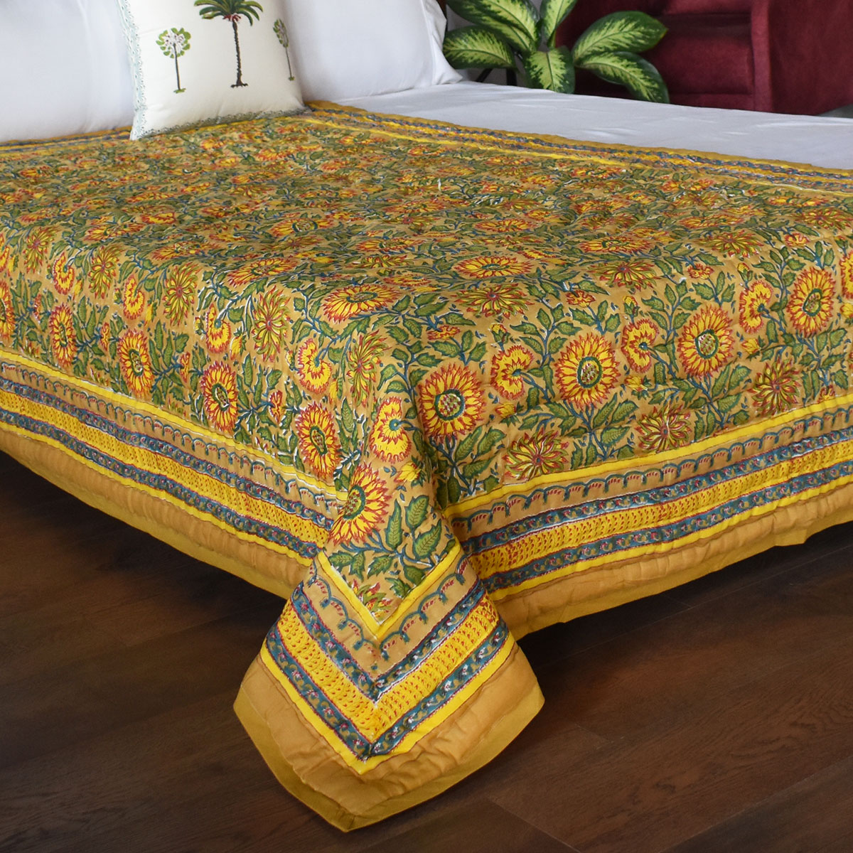Hand Block Printed Cotton Twin Size Quilt Surajmukhi Canary Gud 102383