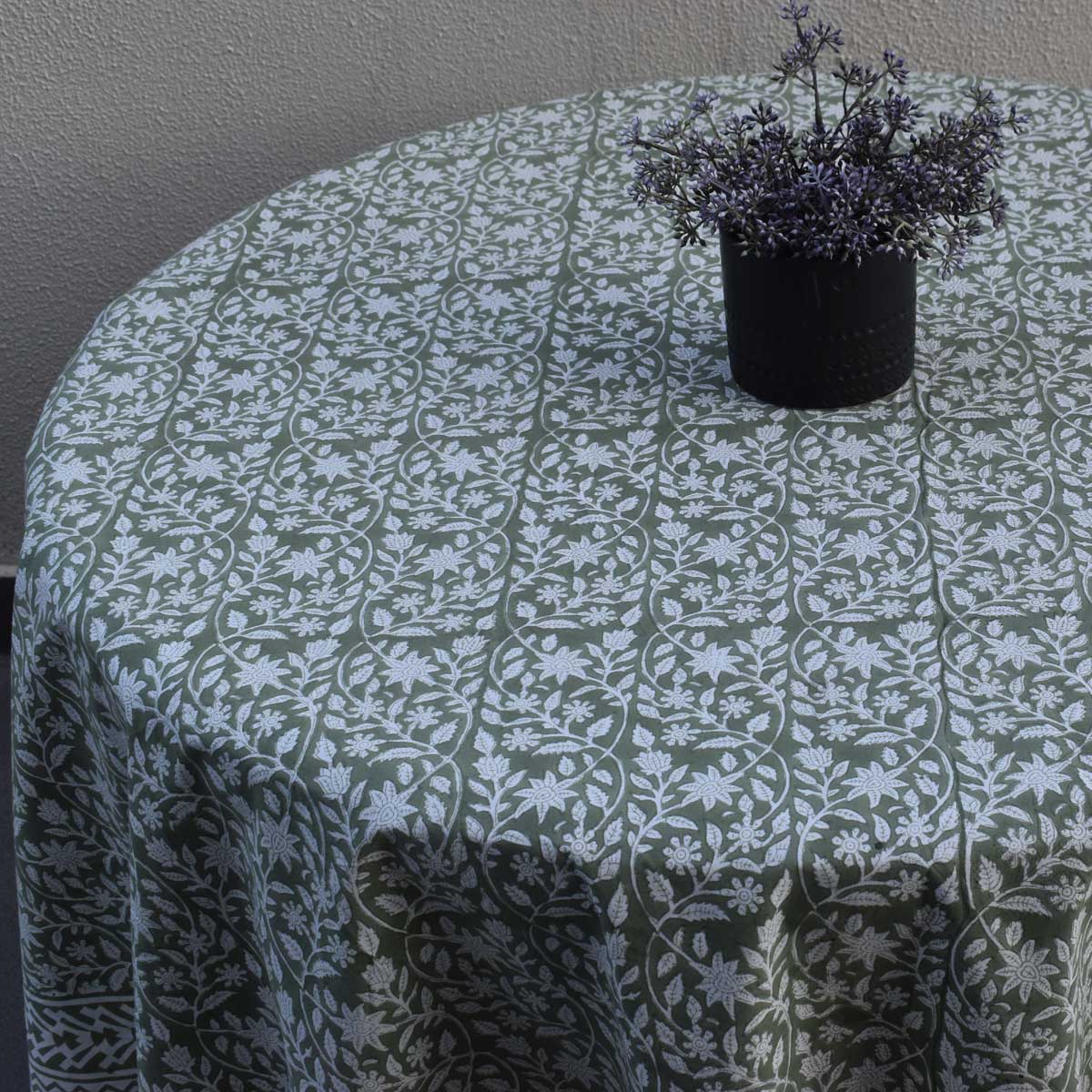 Round 220 cms Cotton French Design Table Cover Mogra 202540