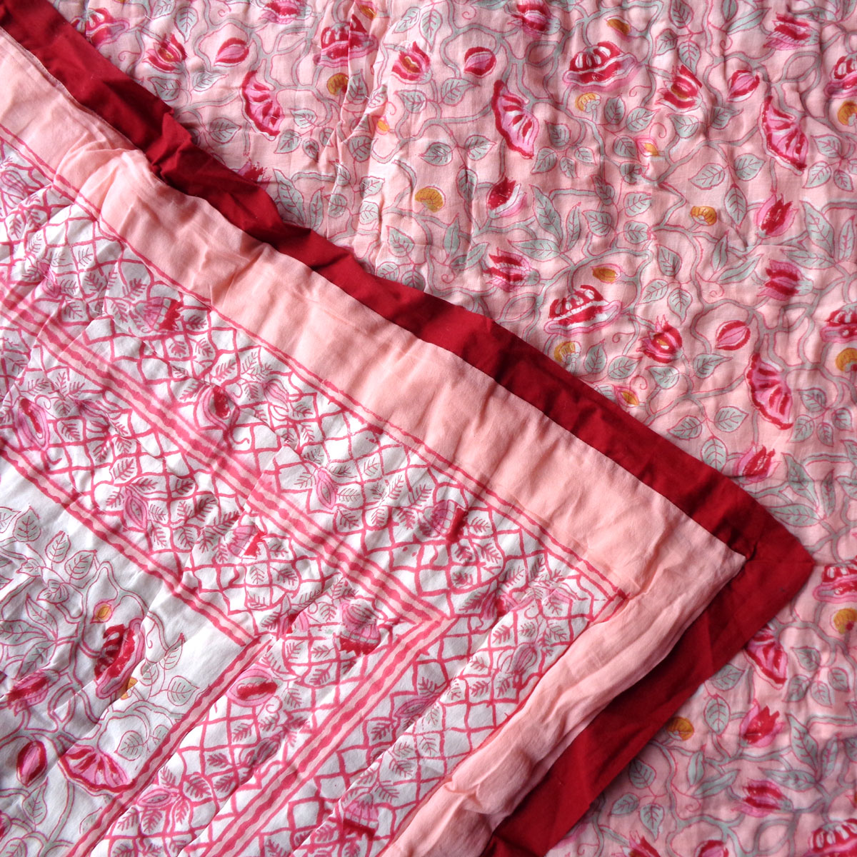 Hand Block Printed Cotton Quilt King Size Waterlily Pink Gud 906174