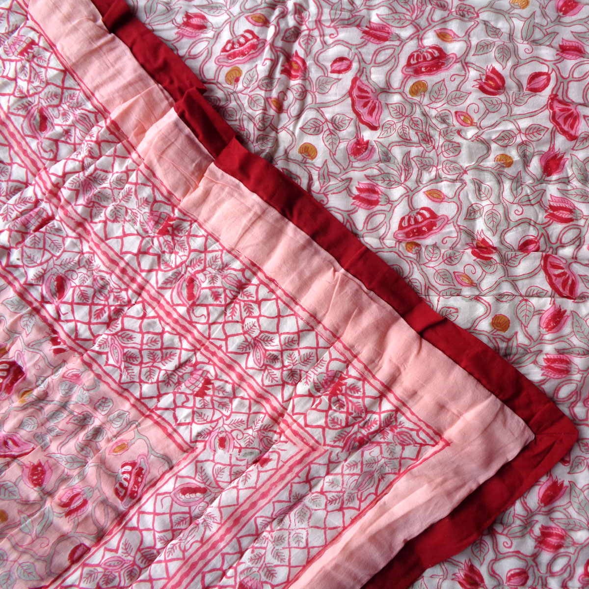 Hand Block Printed Cotton Quilt King Size Waterlily Pink Gud 906174