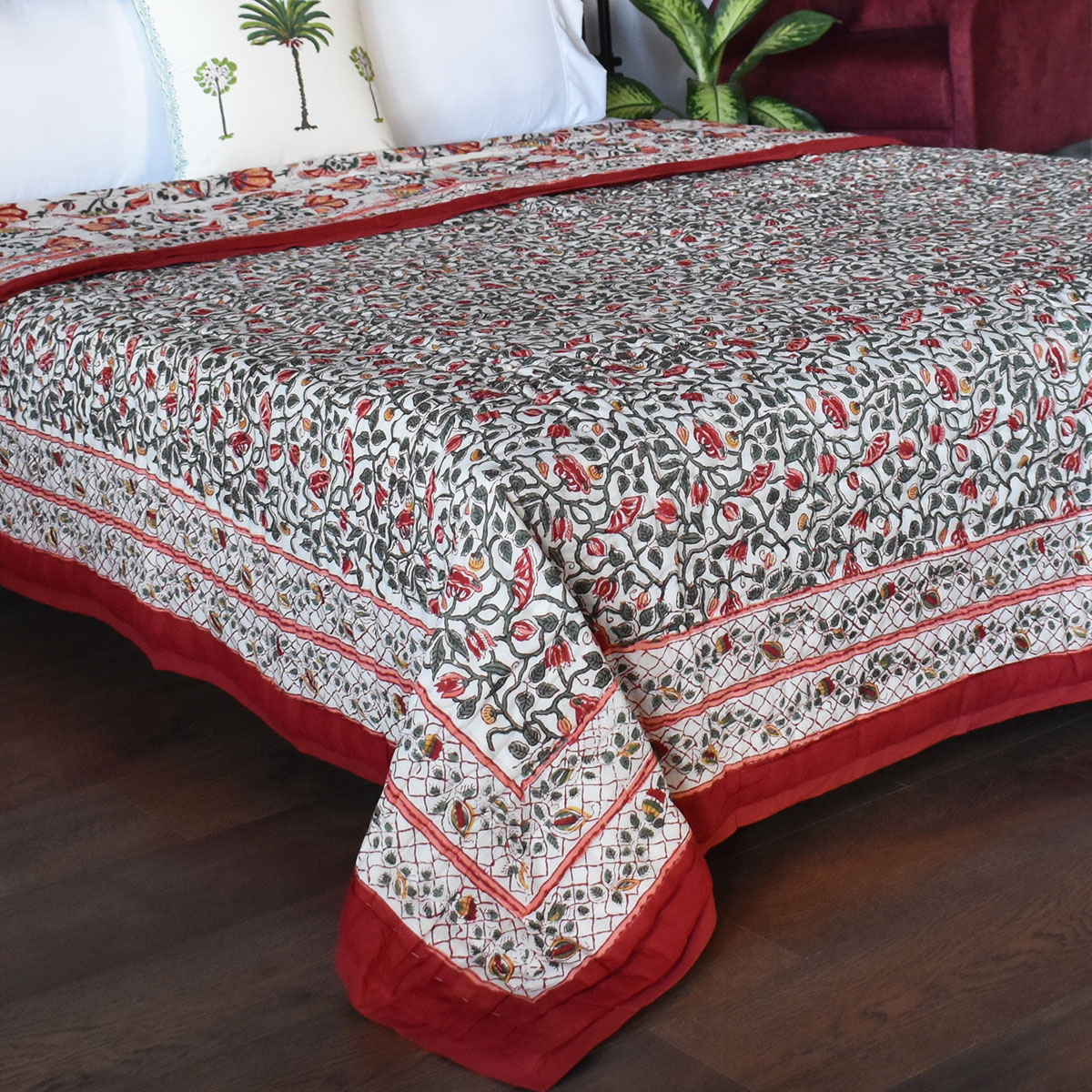 Queen Size Soft Cotton Quilt Handmade  Waterlily Red 100407