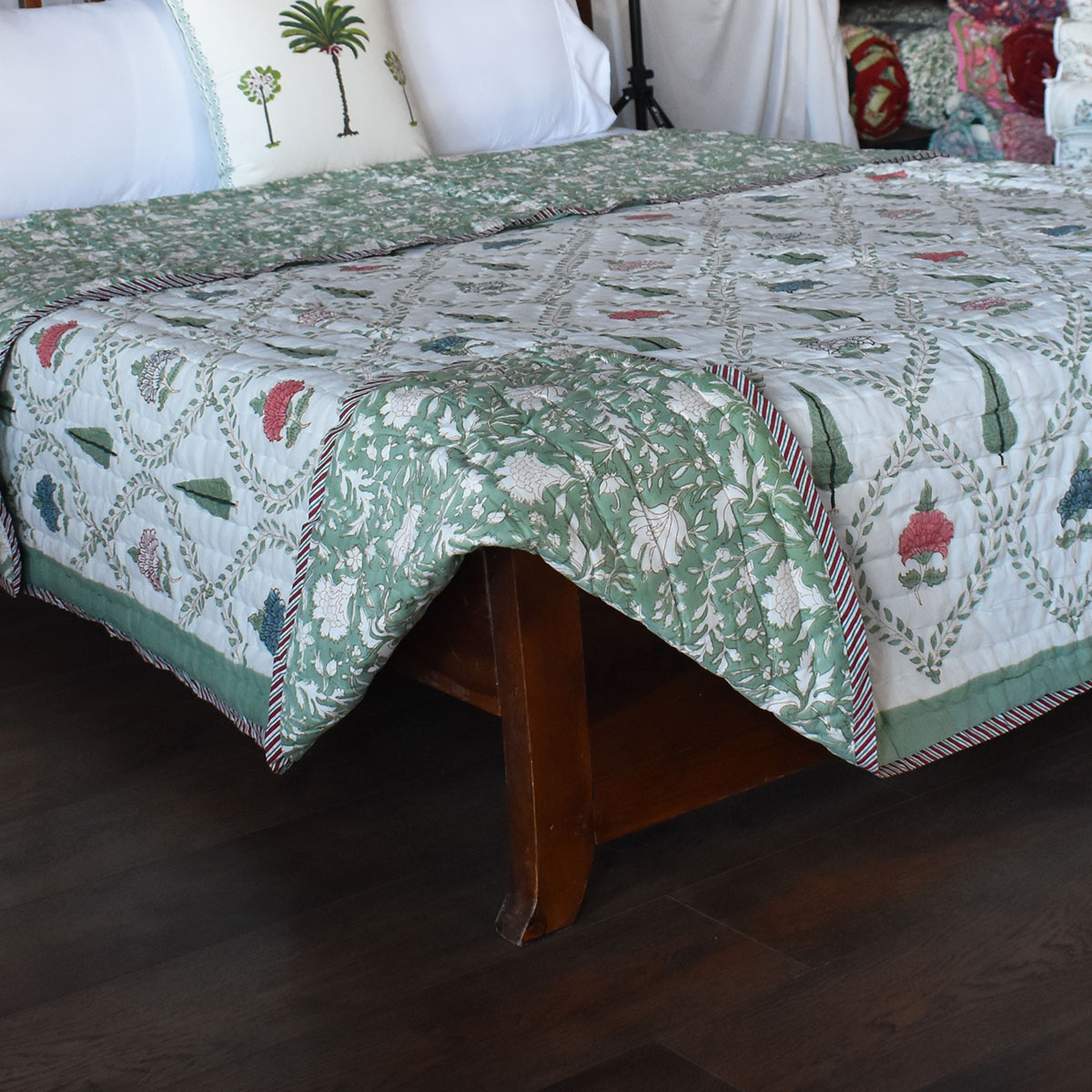 Hand Block Printed Cotton Queen Size Quilt White Green Flower 202215