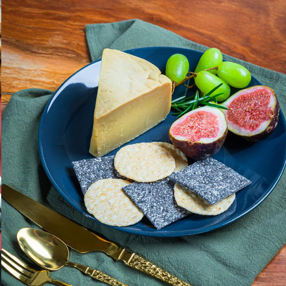 Vegan Aged Gouda Cheese ~140g(Hand Cut) – Pack of 2