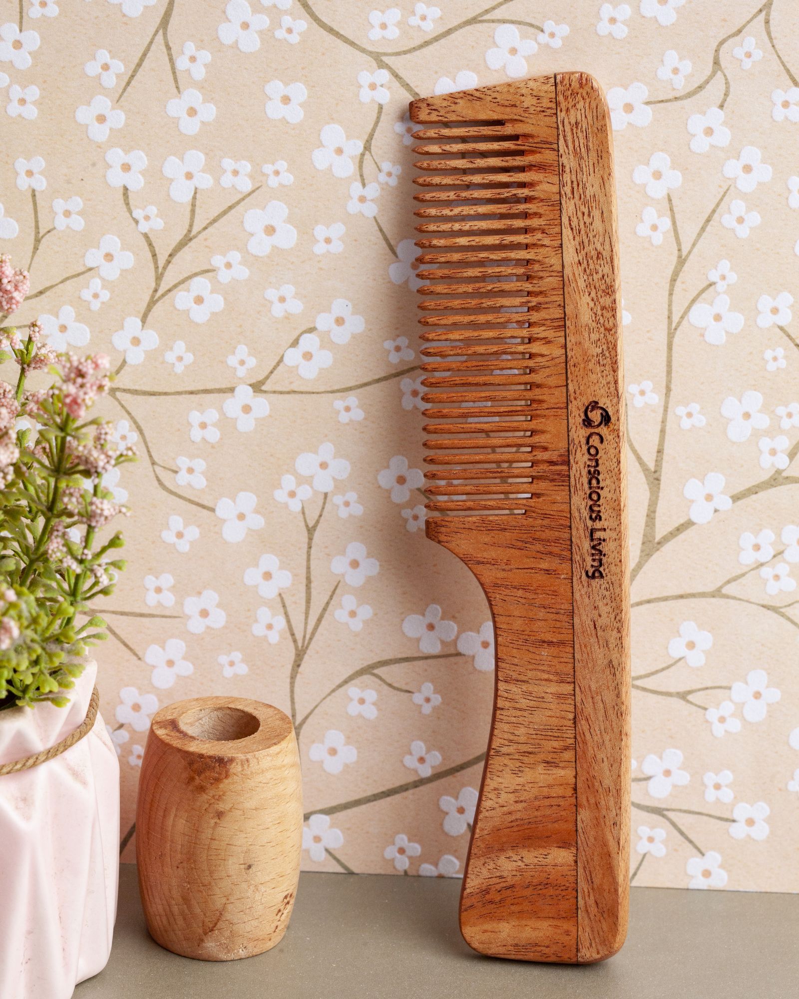 Neem wood comb.