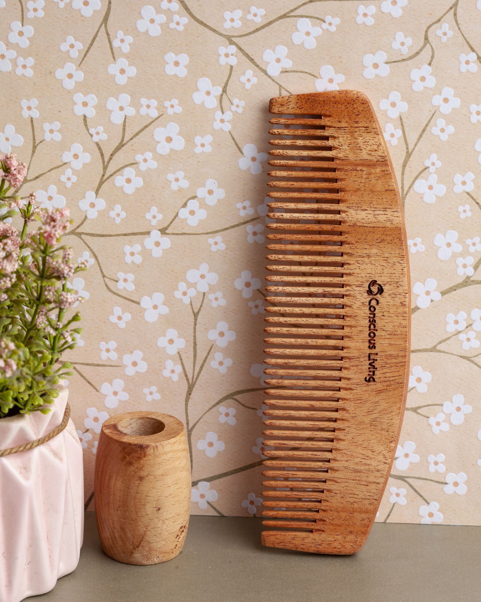 Neem wood comb.