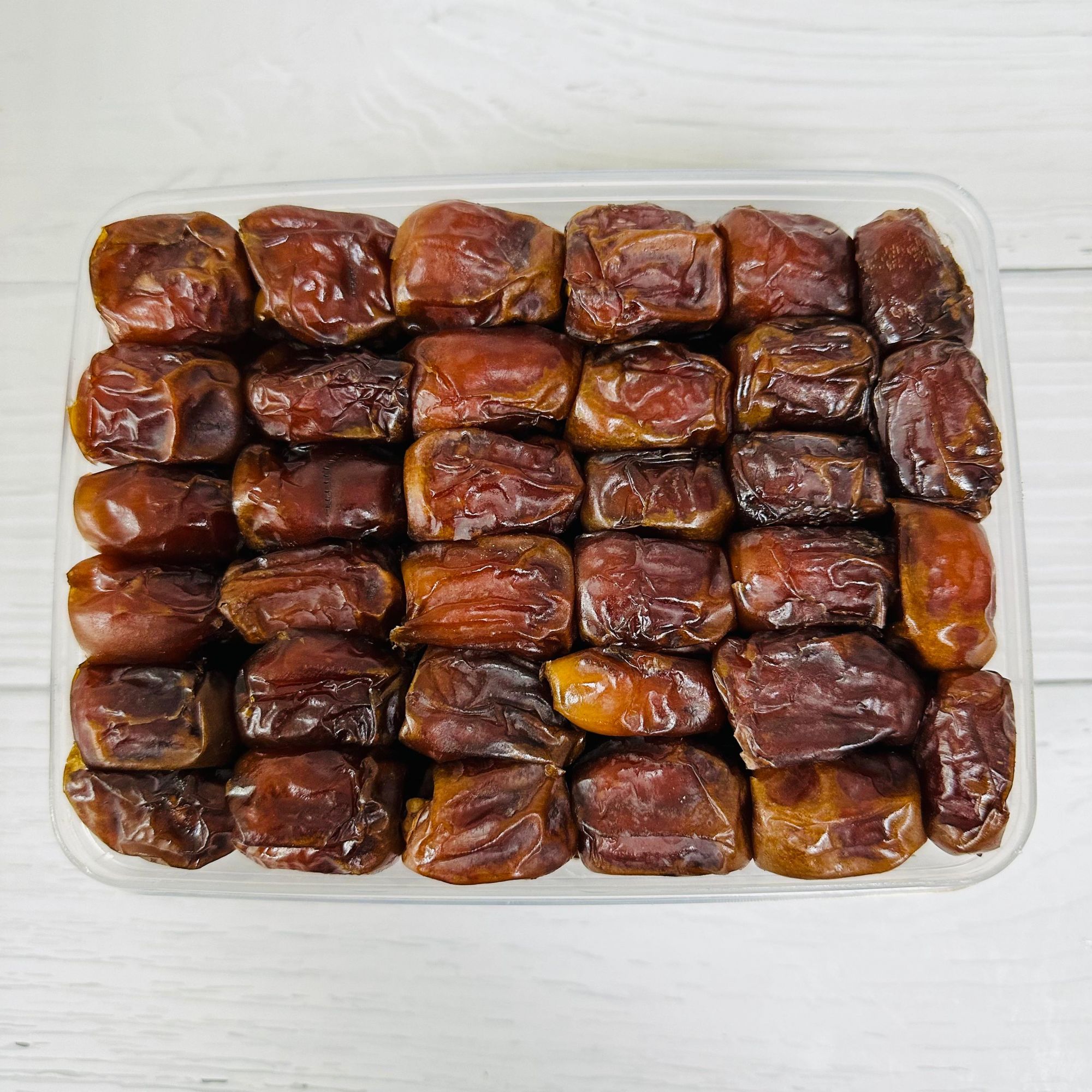 Local UAE Dates 1KG by Rootz Organics